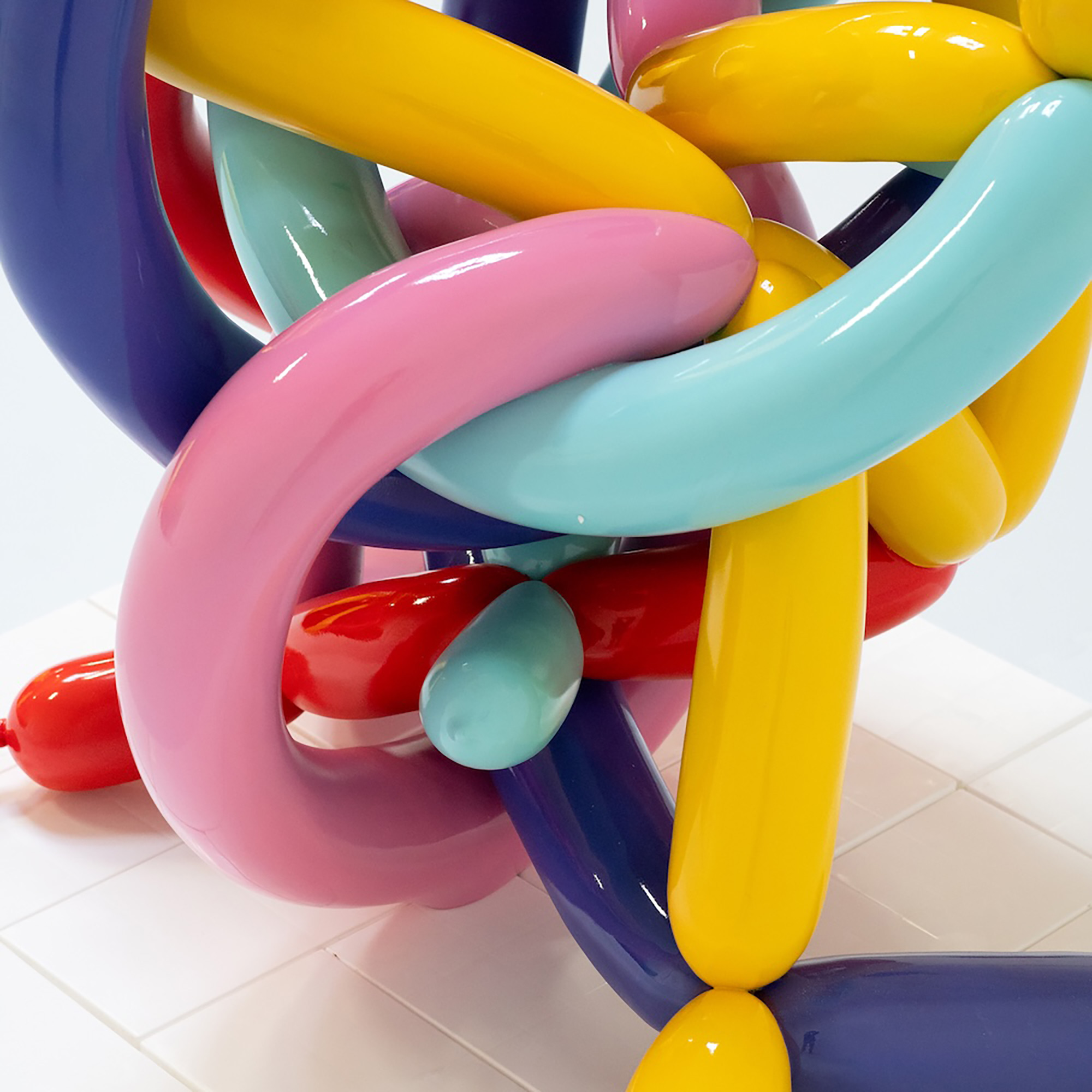 Cj Hendry’s “Keff Joons”: Balloon Sculptures, Deflated and Reimagined - Gessato