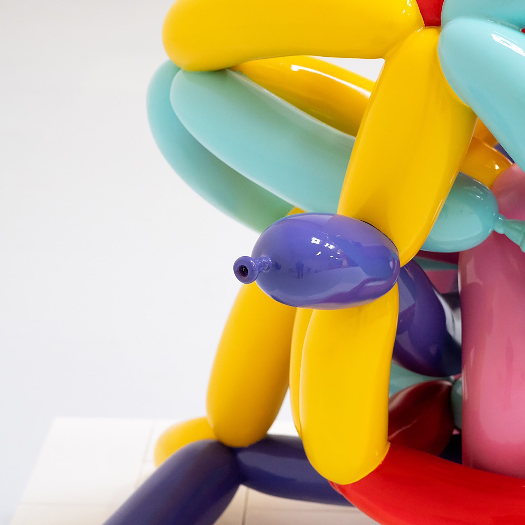 Cj Hendry’s “Keff Joons”: Balloon Sculptures, Deflated and Reimagined - Gessato