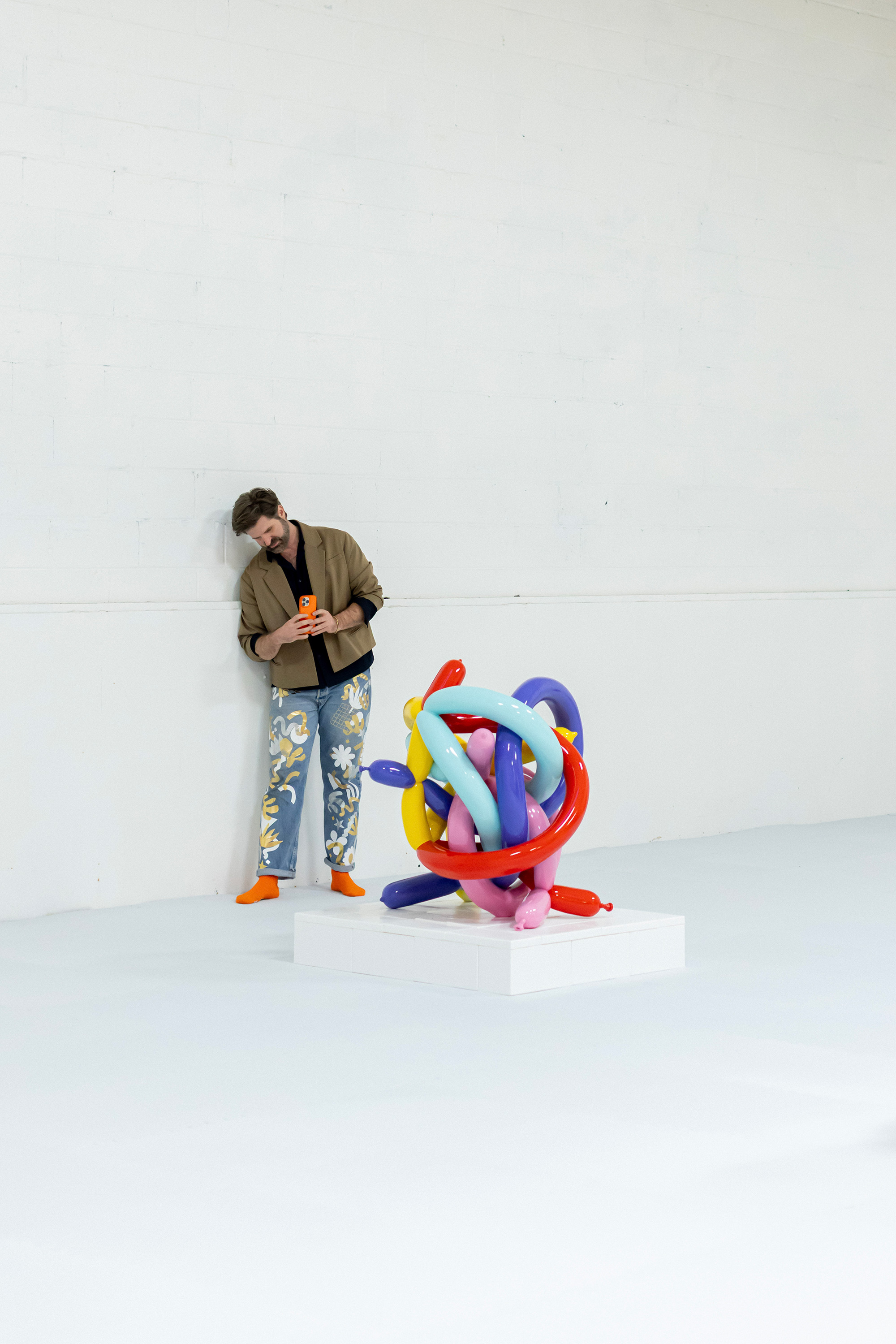 Cj Hendry’s “Keff Joons”: Balloon Sculptures, Deflated and Reimagined - Gessato
