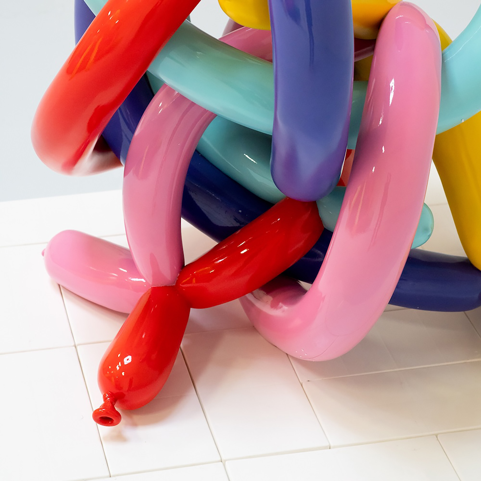 Cj Hendry’s “Keff Joons”: Balloon Sculptures, Deflated and Reimagined - Gessato