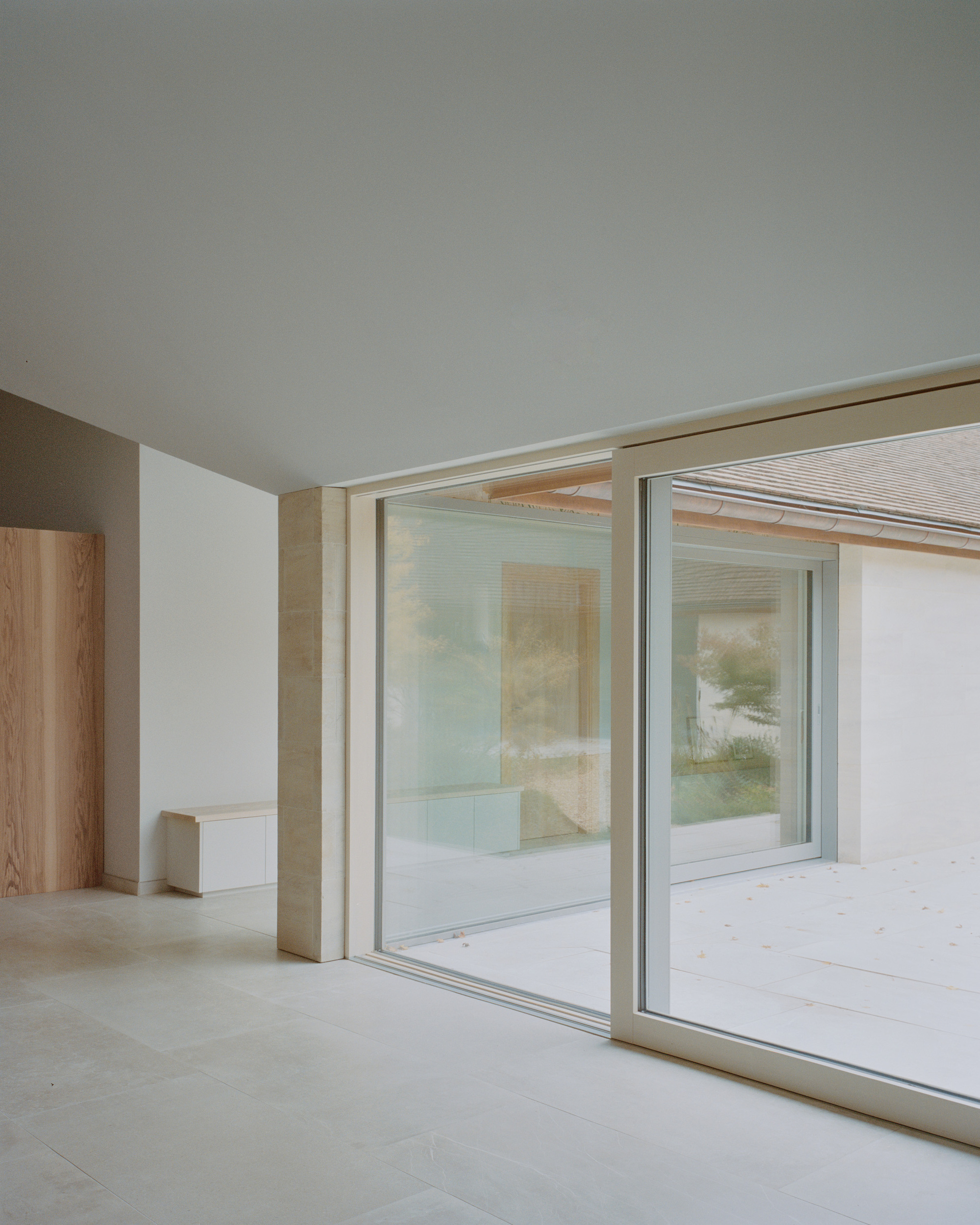 Eavesdrop by Tom Dowdall Architects - Gessato