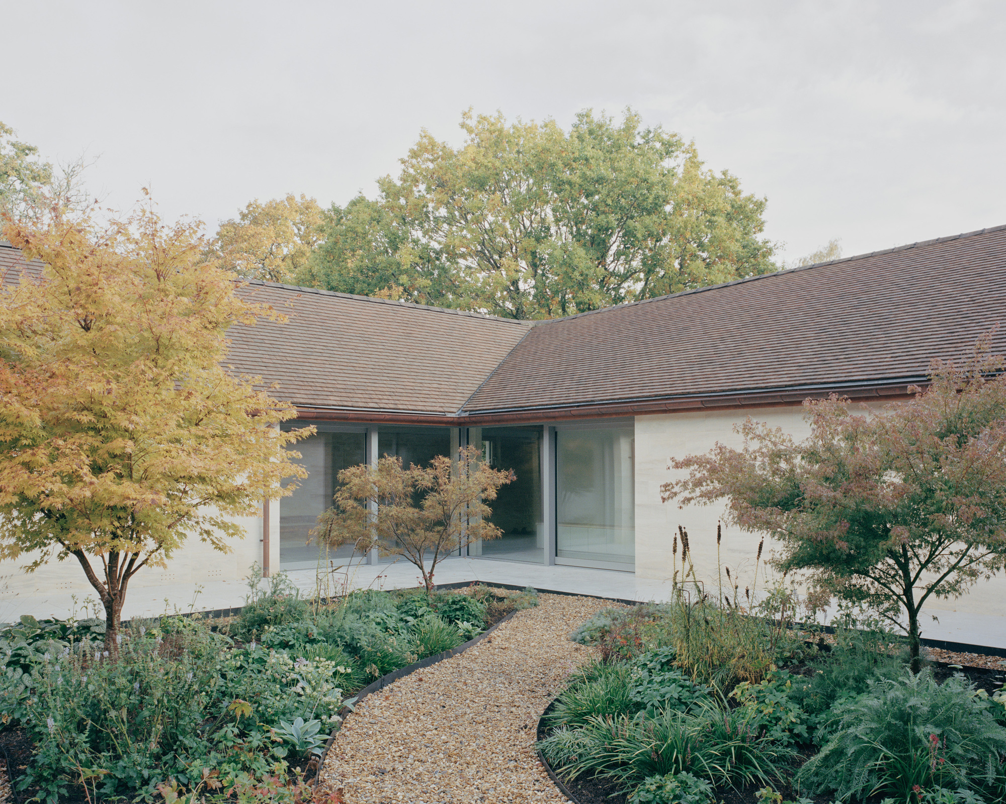 Eavesdrop by Tom Dowdall Architects - Gessato