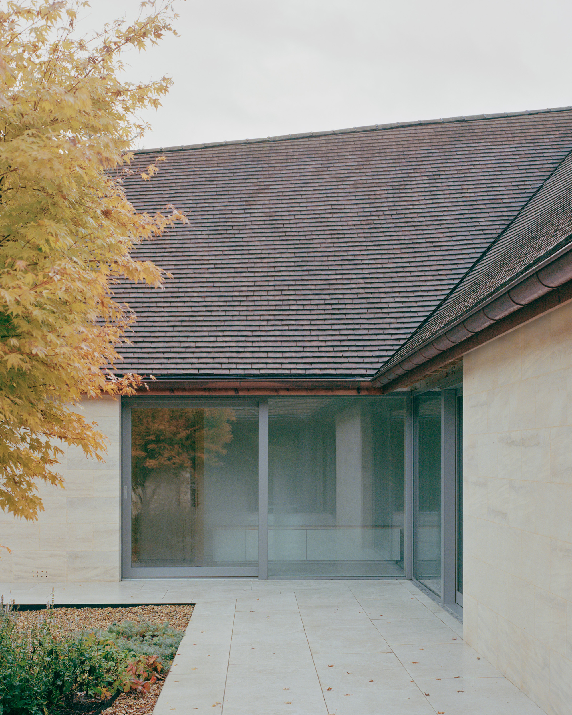 Eavesdrop by Tom Dowdall Architects - Gessato