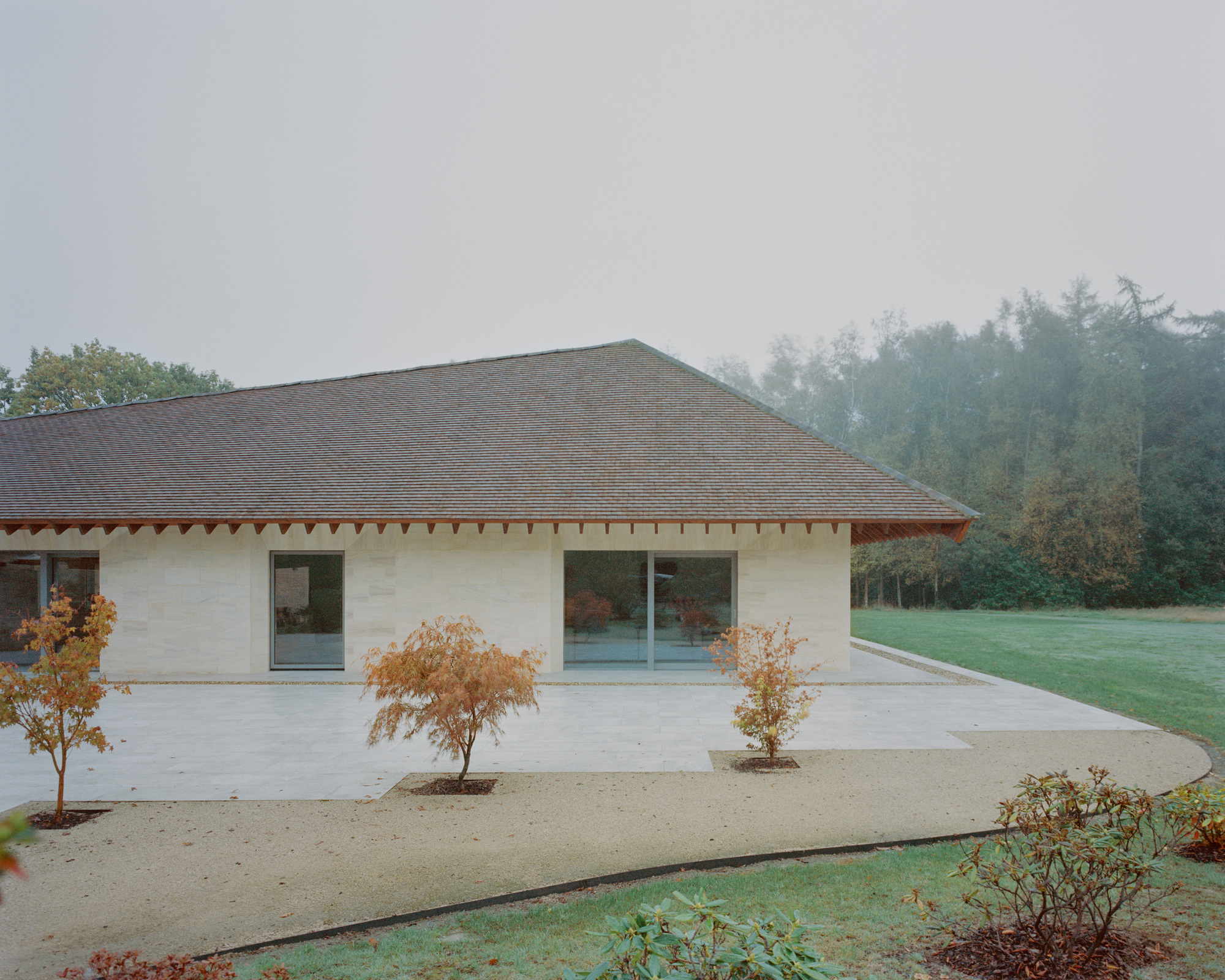 Eavesdrop by Tom Dowdall Architects - Gessato