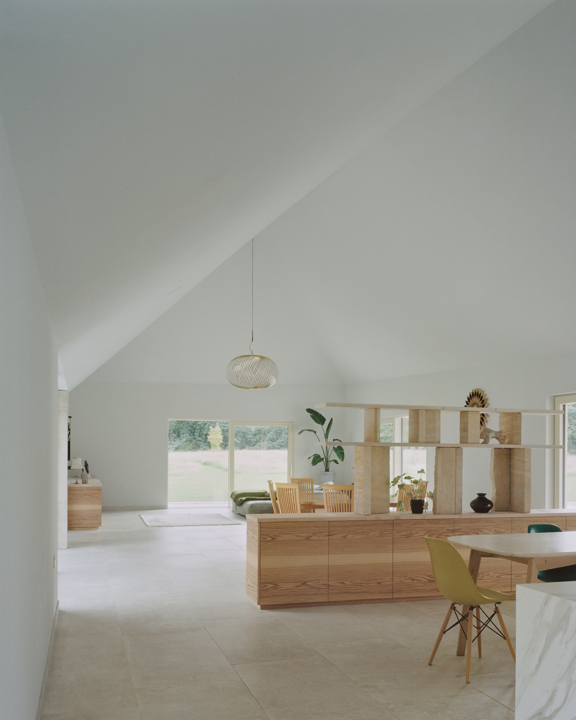 Eavesdrop by Tom Dowdall Architects - Gessato