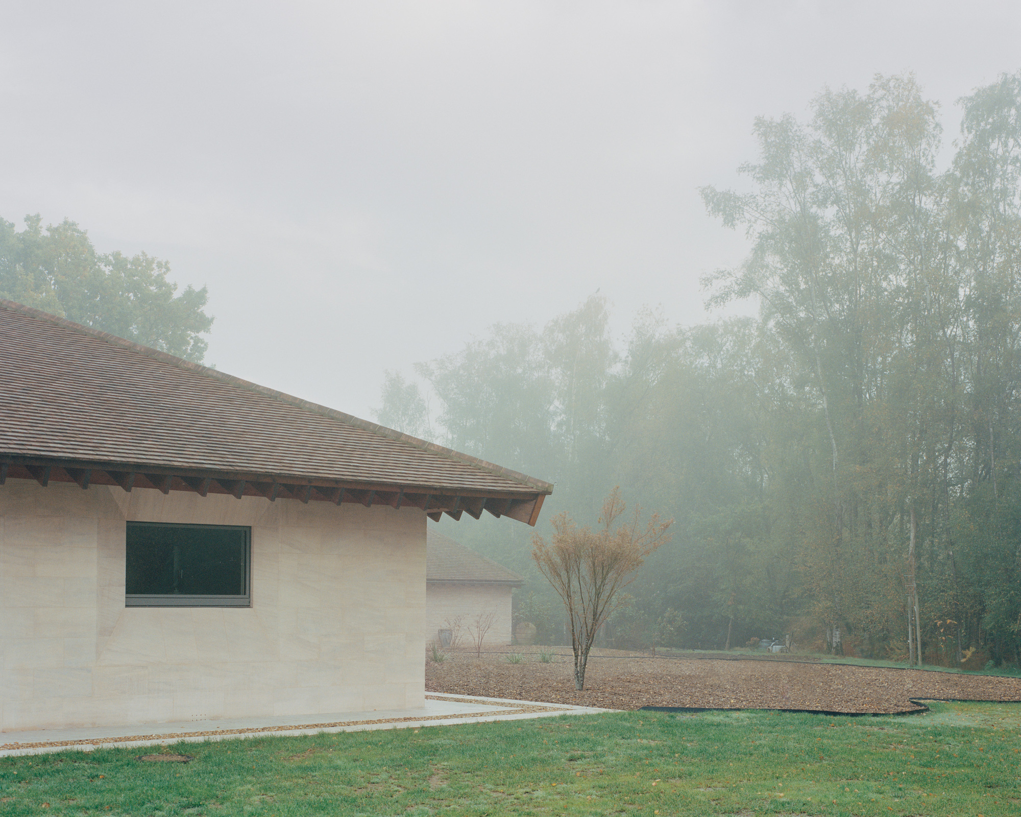 Eavesdrop by Tom Dowdall Architects - Gessato