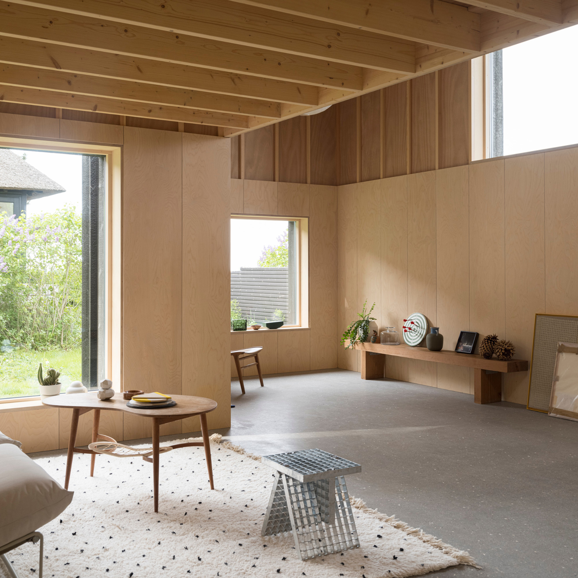 House with A Hidden Atrium - Gessato