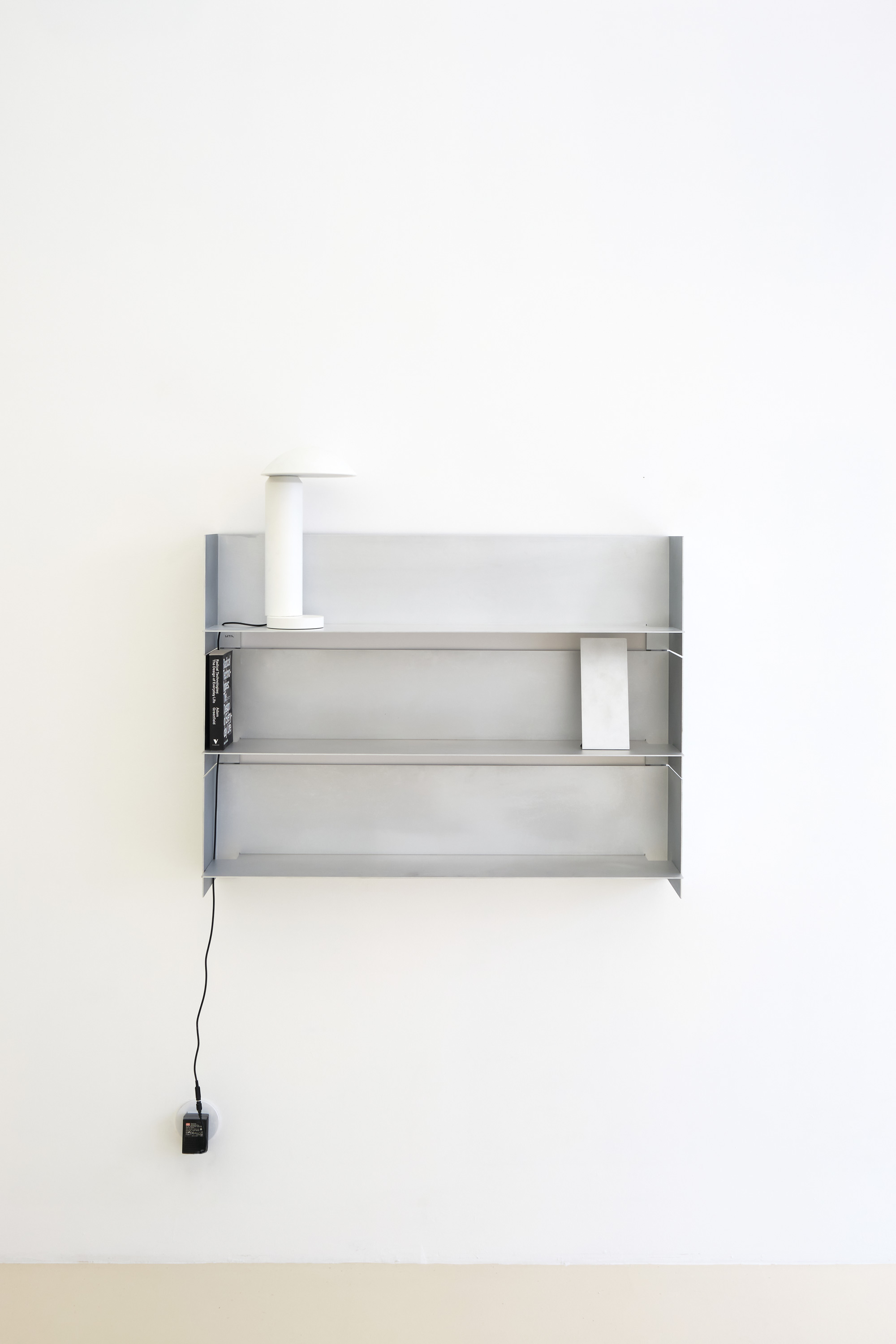 Palco by UTIL: A Shelf That Frames and Adapts - Gessato