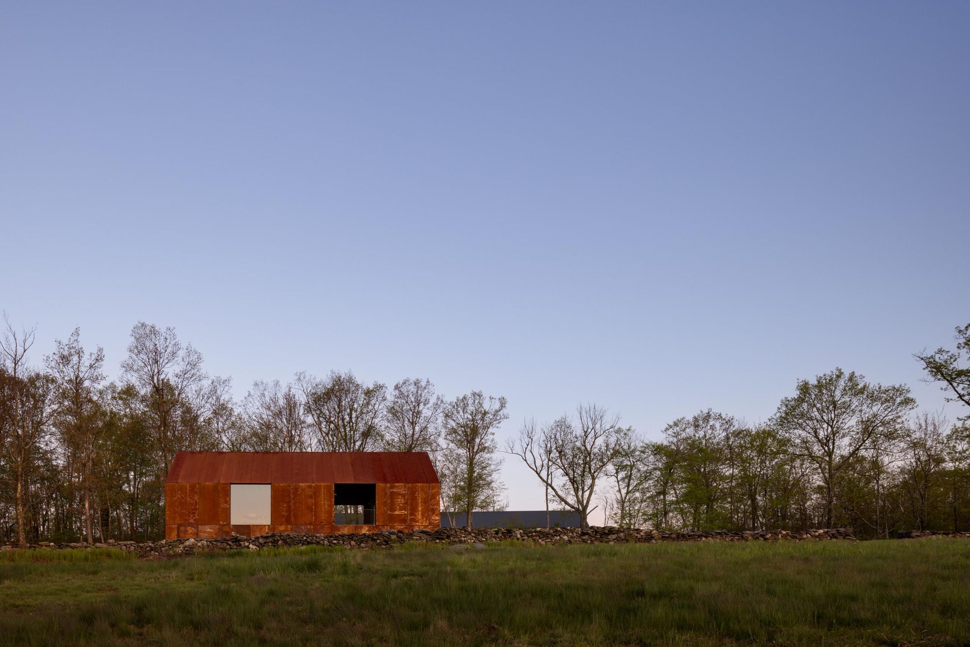 Ridge Barn by Worrell Yeung - Gessato