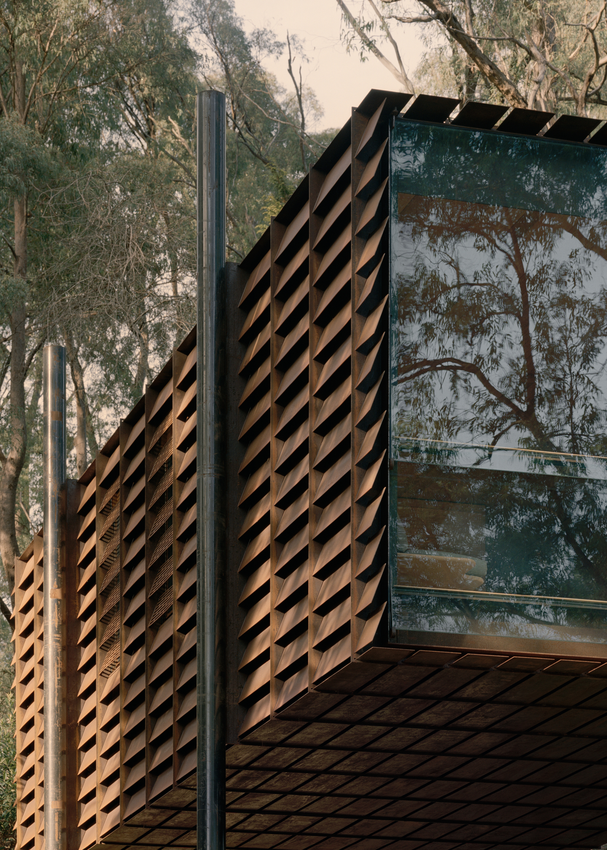 Sawmil Treehouse by Robbie Walker - Gessato
