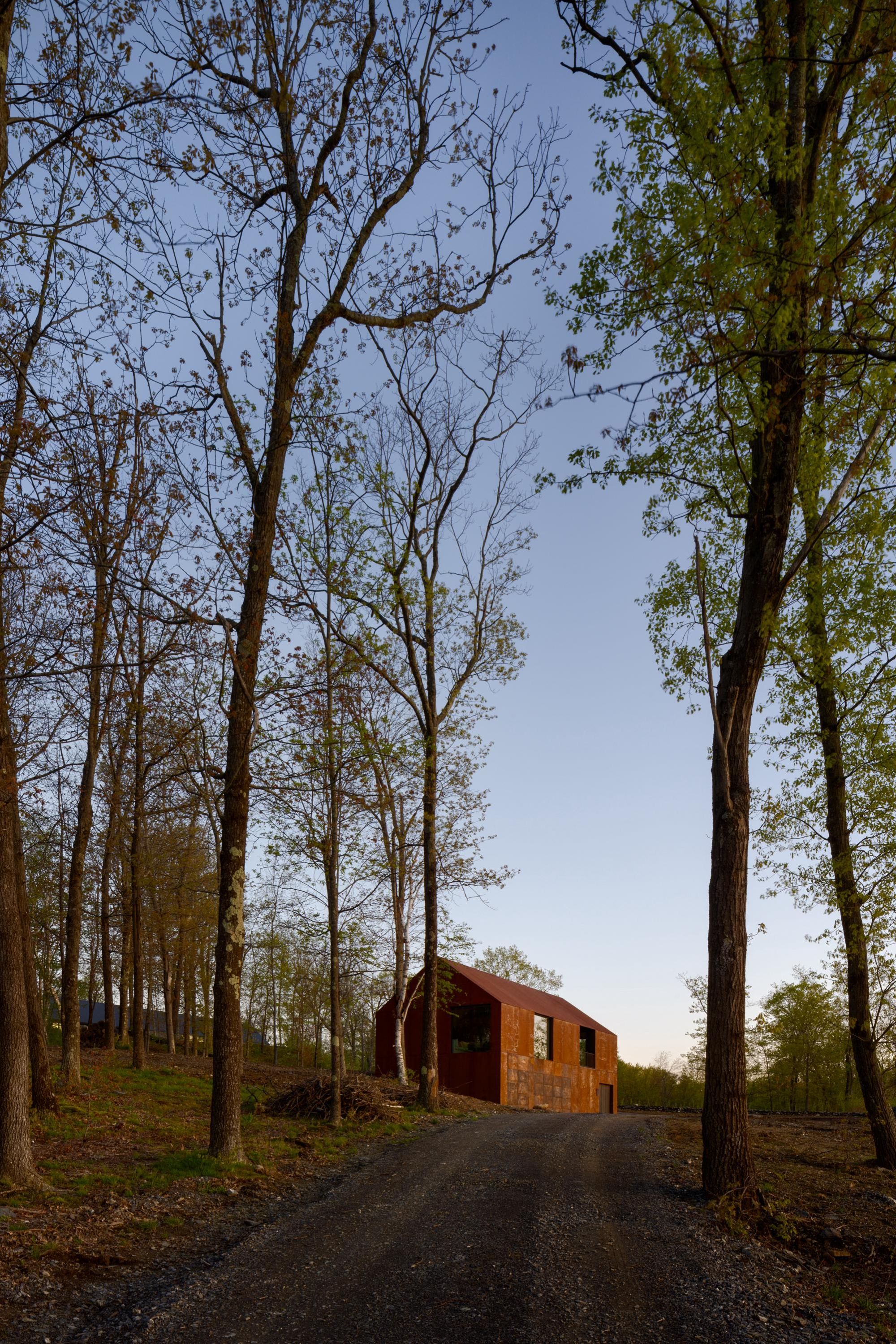 Ridge Barn by Worrell Yeung - Gessato