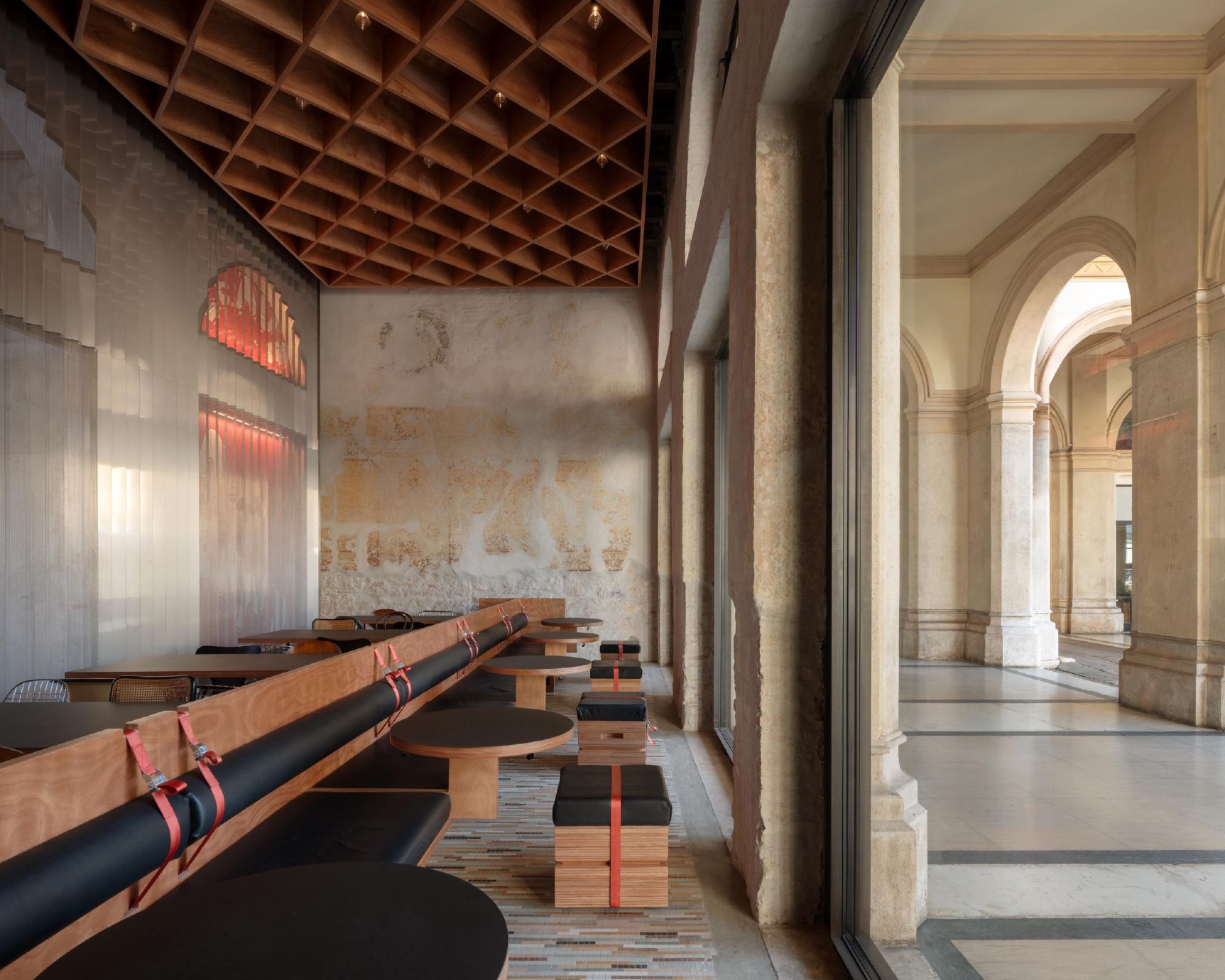 Caffè Nazionale by AMAA - Gessato Caffè Nazionale by AMAA - Gessato