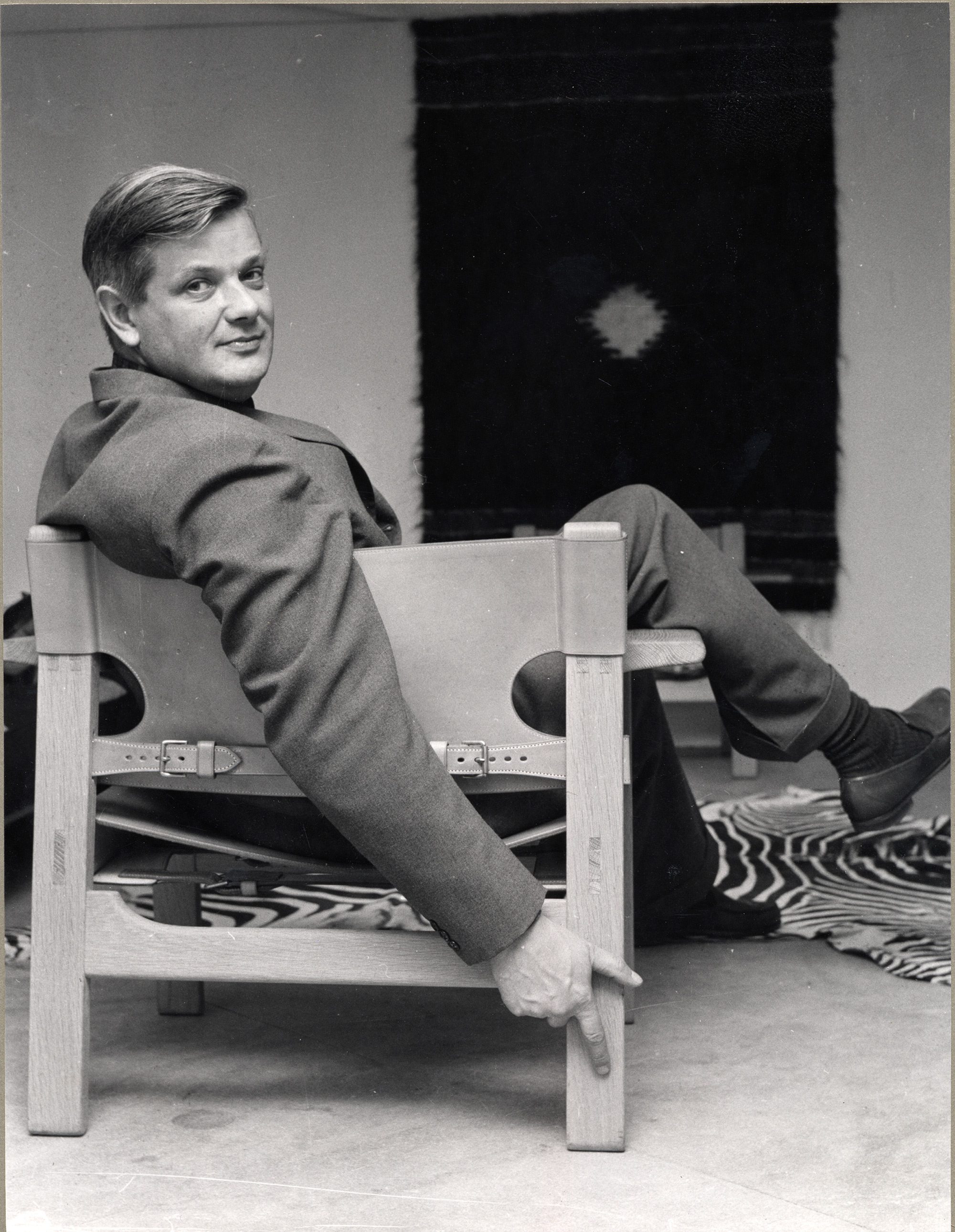 The Canvas 21 Chair by Børge Mogensen - Gessato The Canvas 21 Chair by Børge Mogensen - Gessato