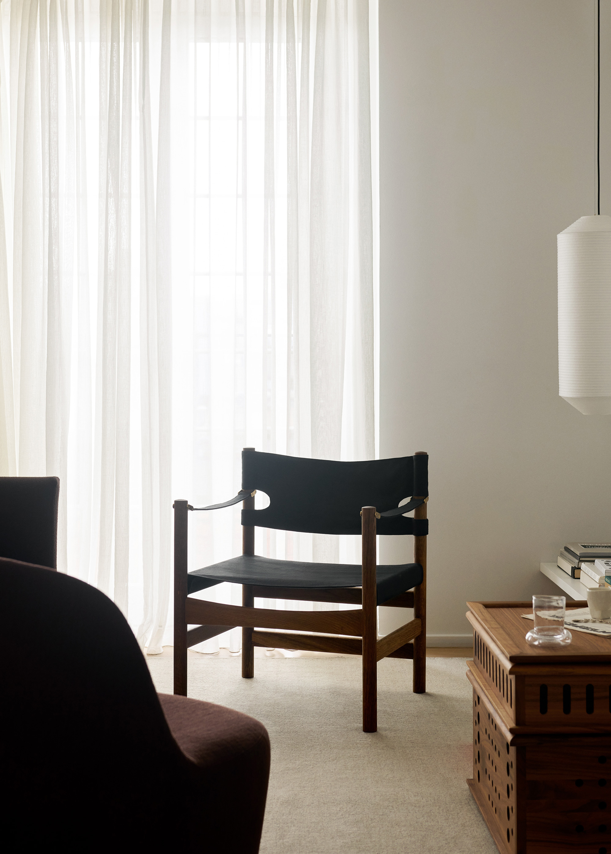 The Canvas 21 Chair by Børge Mogensen - Gessato The Canvas 21 Chair by Børge Mogensen - Gessato