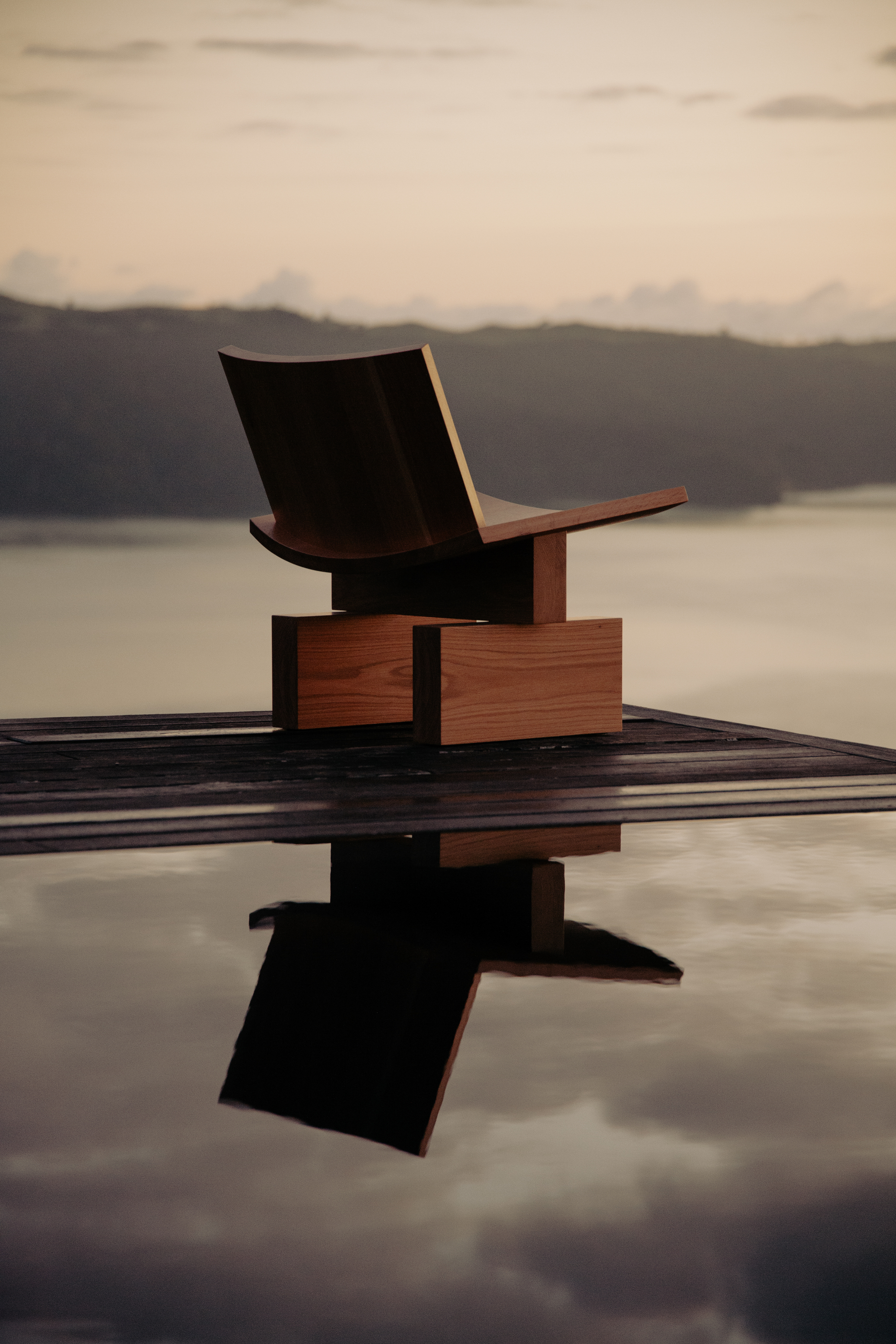 Plane Lounge Chair - Gessato