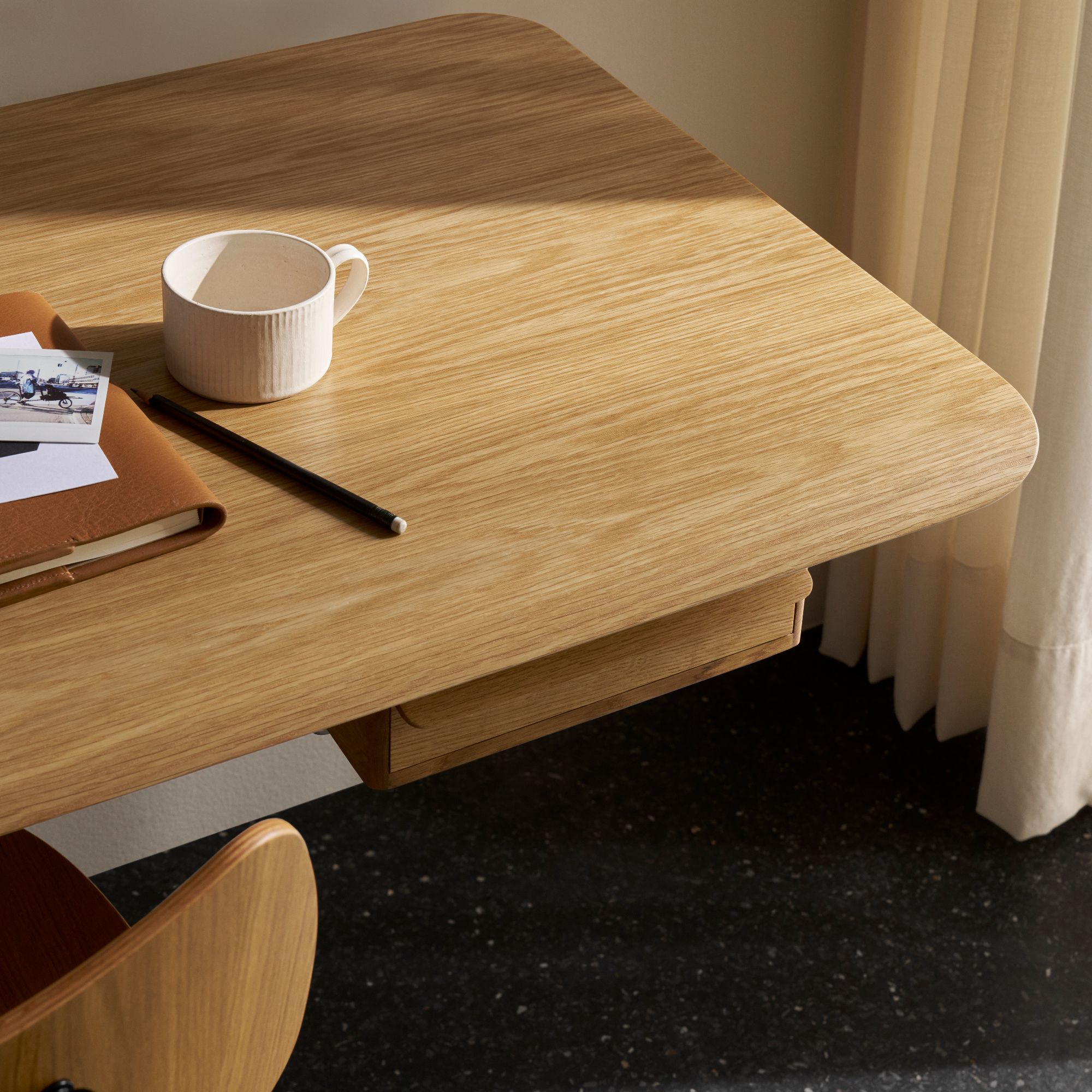 The AB019 Wall Desk - Gessato The AB019 Wall Desk - Gessato