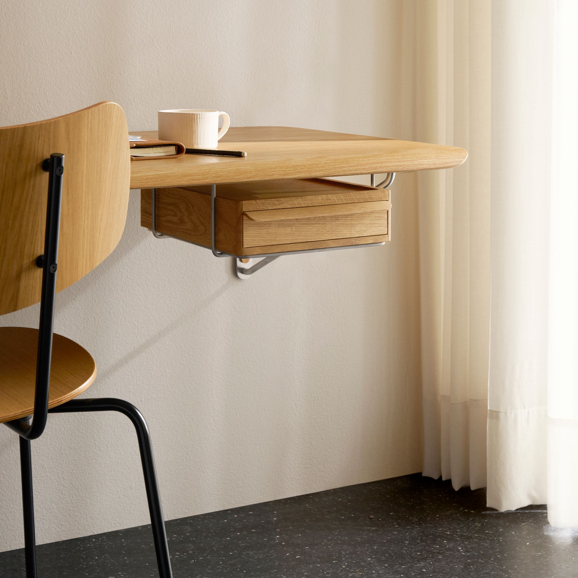 The AB019 Wall Desk - Gessato The AB019 Wall Desk - Gessato