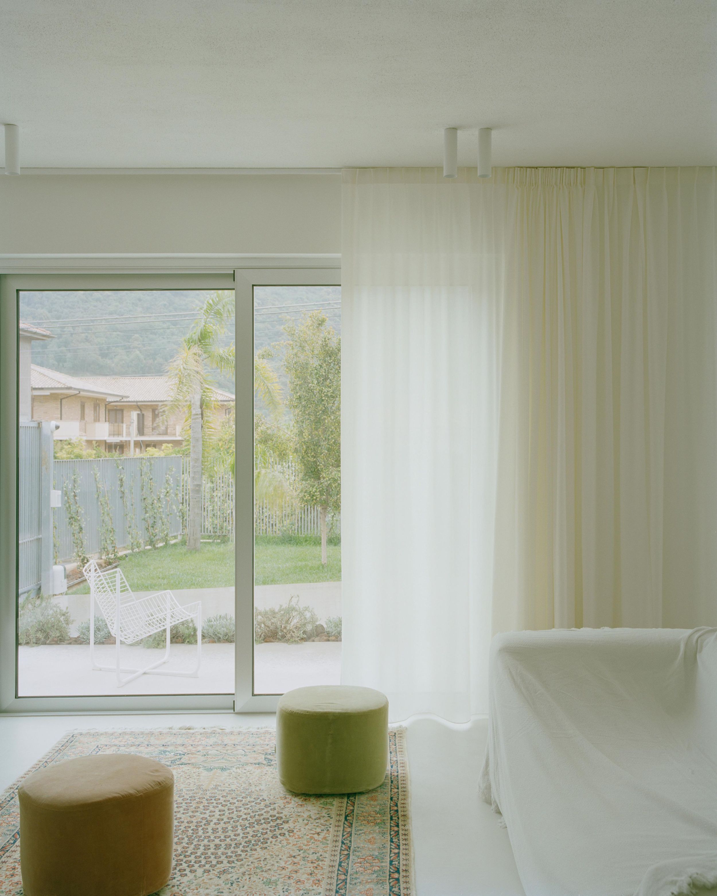 House with a Square Window - Gessato