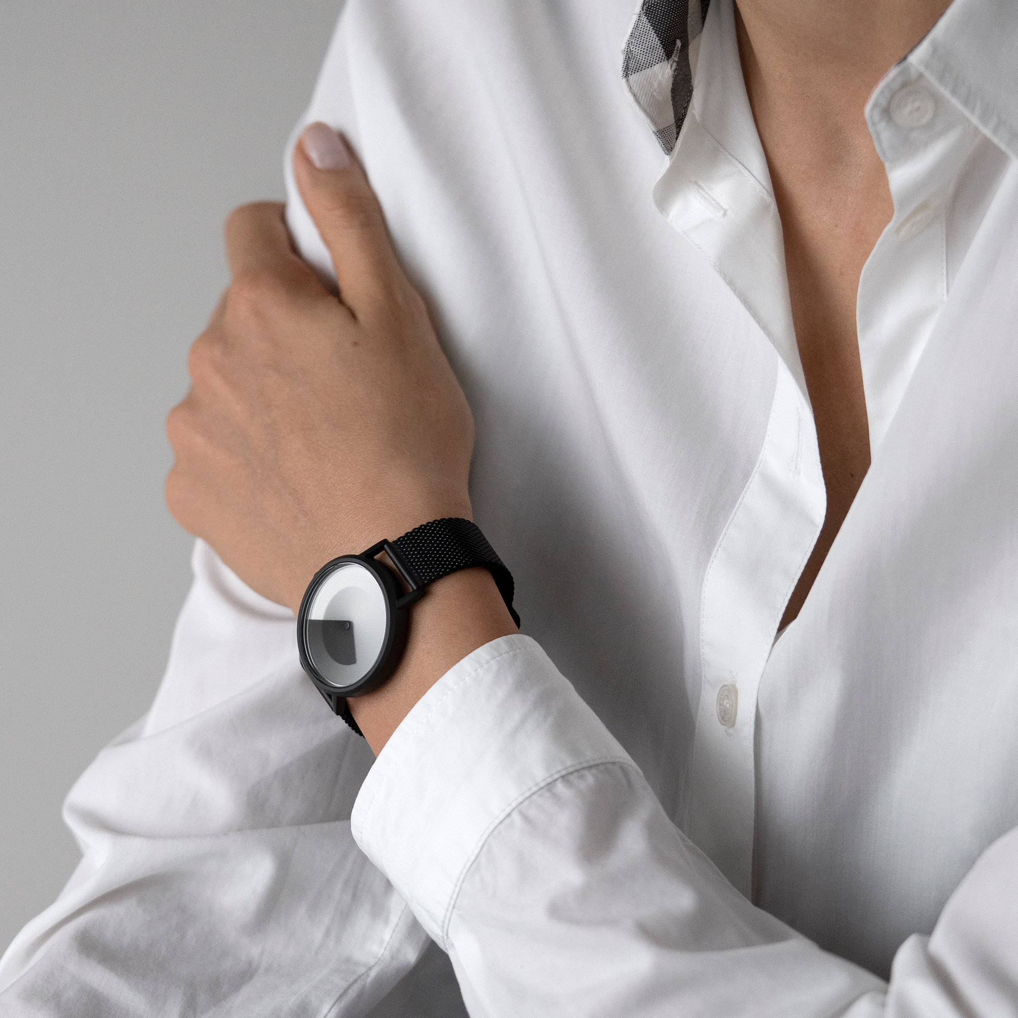 Gradient Watch: Time Told Through Moving Gradients - Gessato