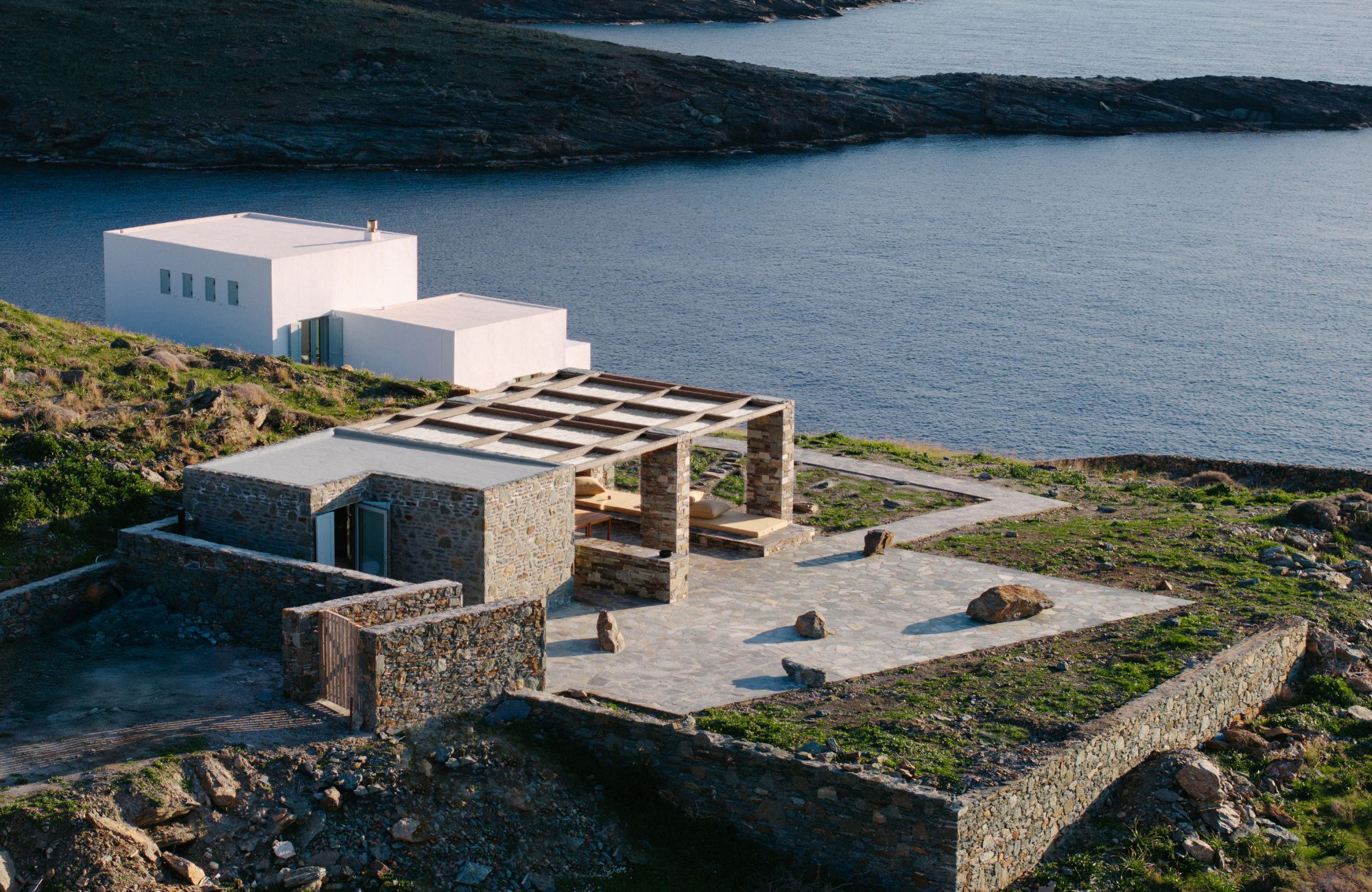 The Outdoor House - Gessato