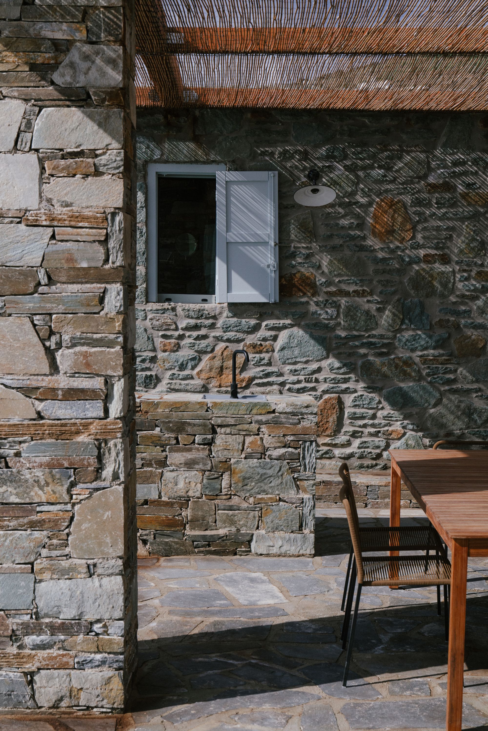 The Outdoor House - Gessato