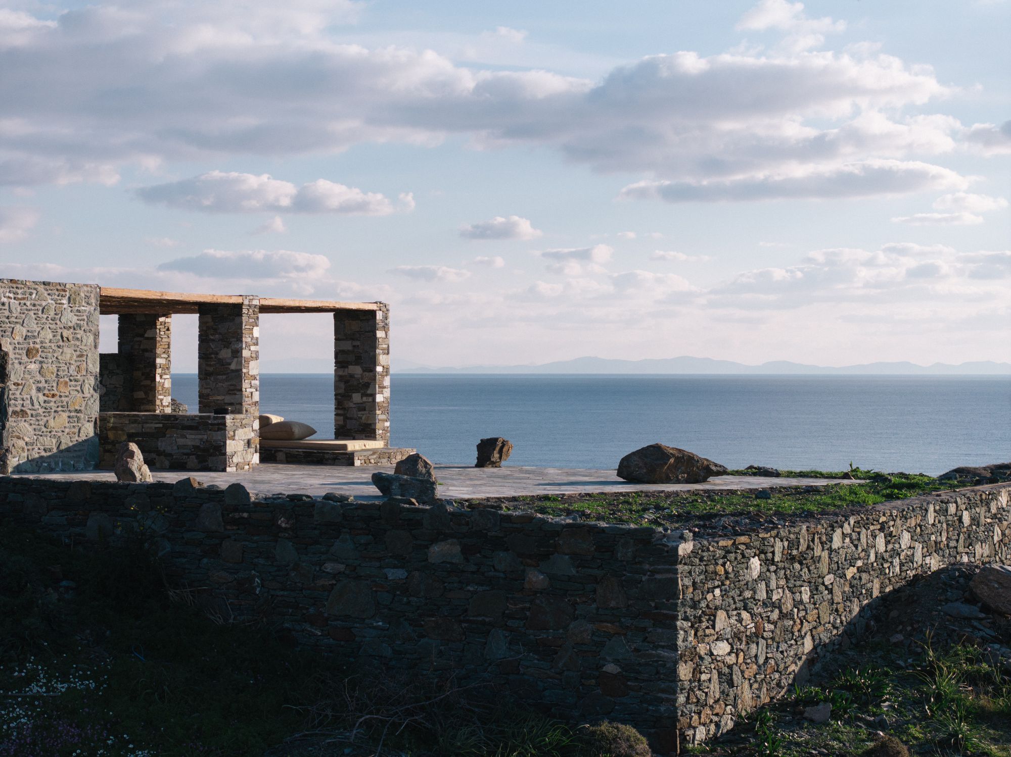 The Outdoor House - Gessato
