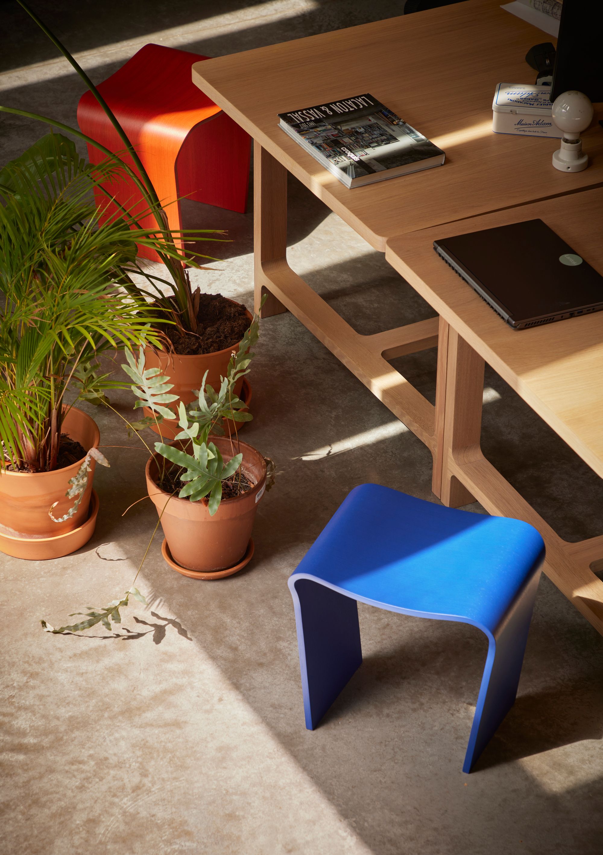 The Uhin Chair by Nestor Basterretxea - Gessato