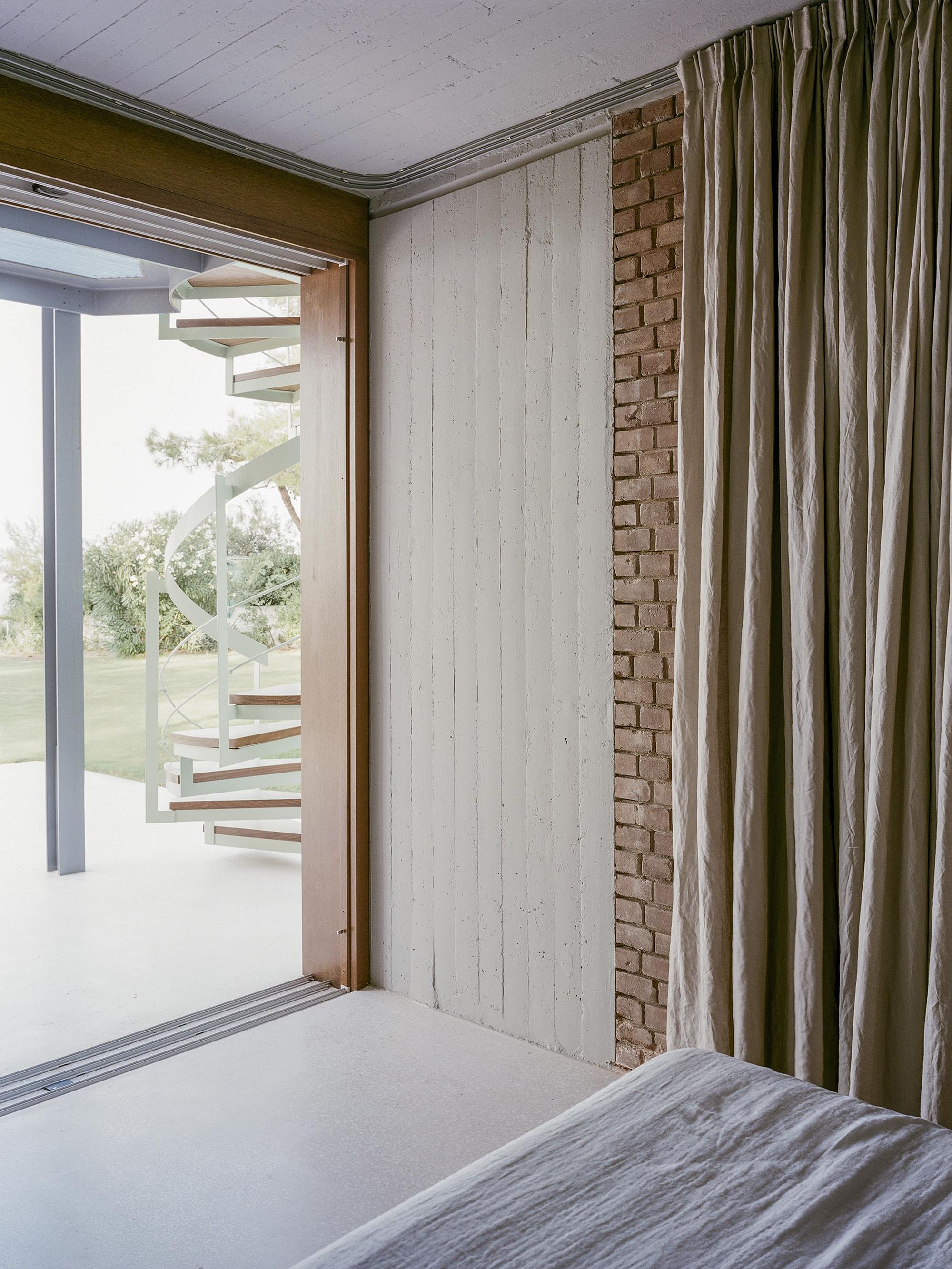 St. Minas House - Gessato