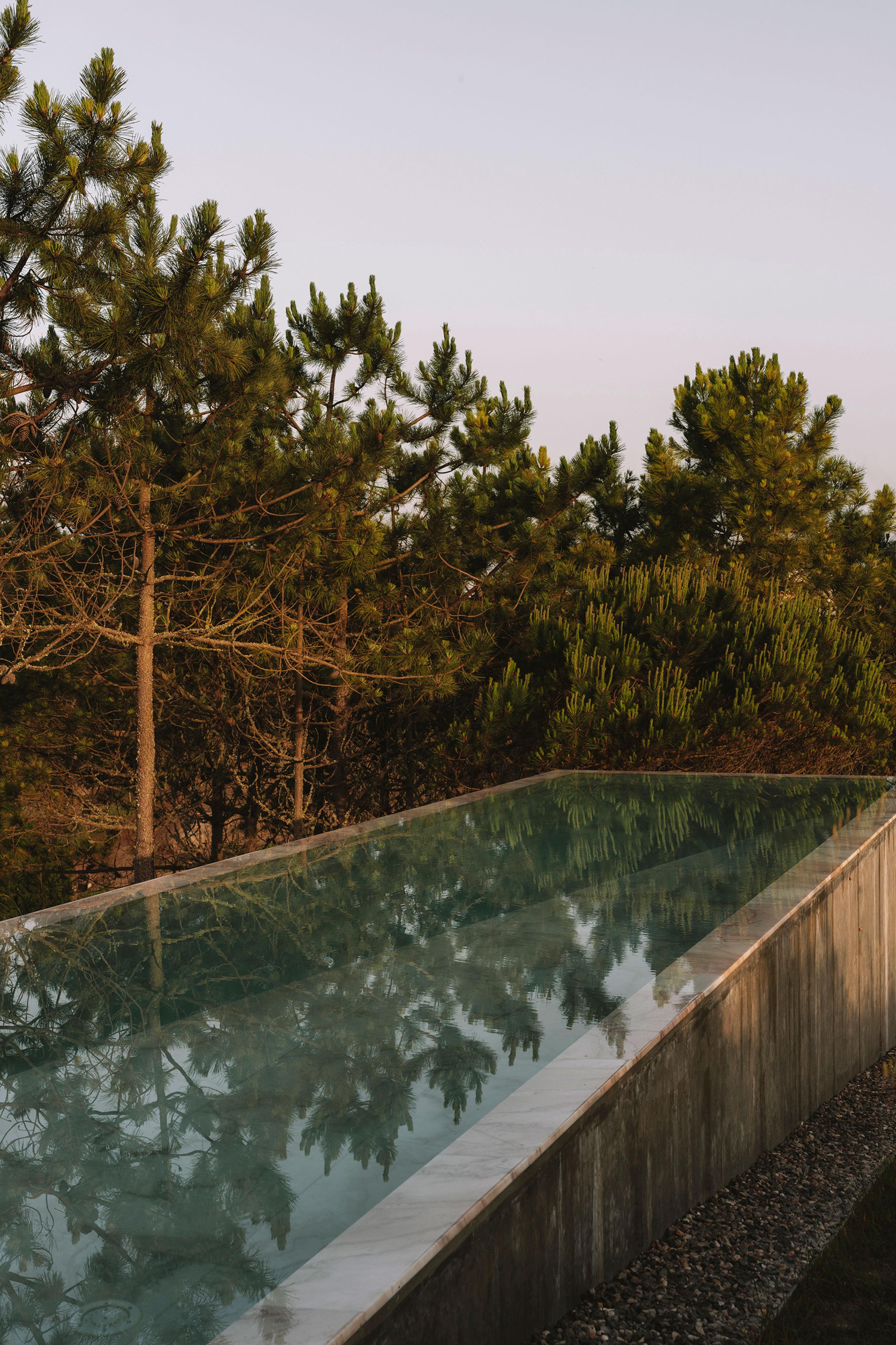 Casa Plaj by extrastudio, Atalaia de Cima, Portugal - Gessato