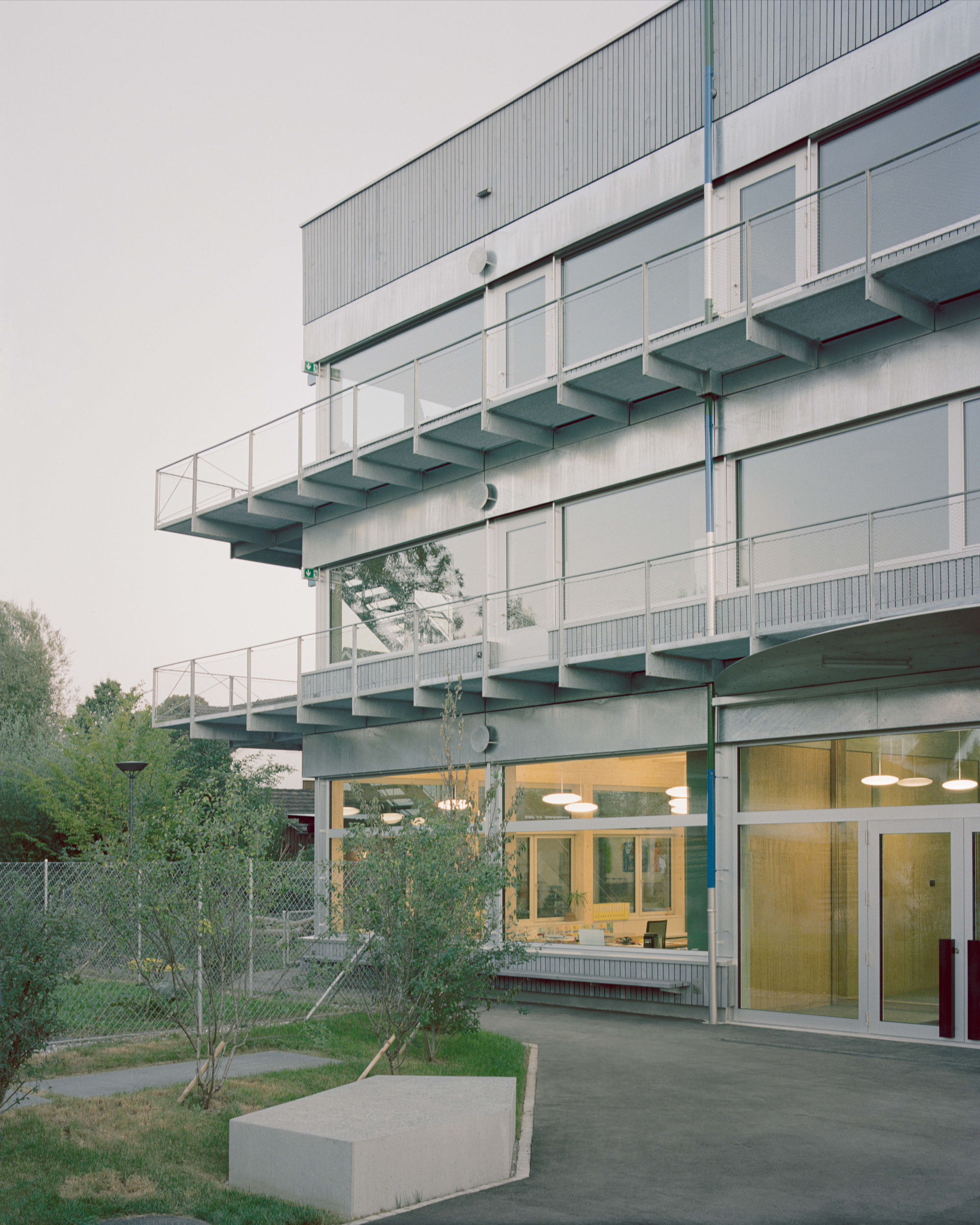 School Bota, Dürnten - Gessato