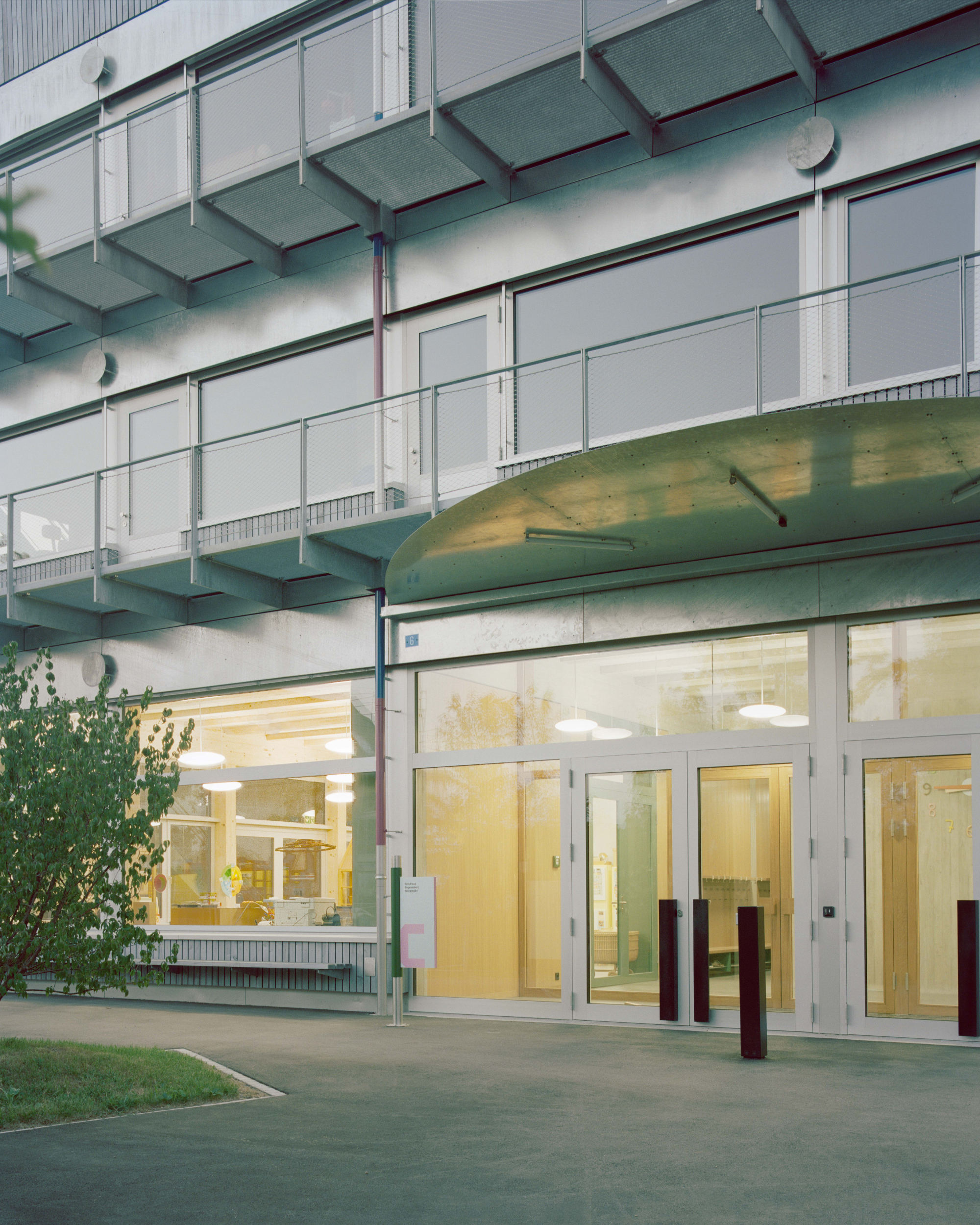 School Bota, Dürnten - Gessato