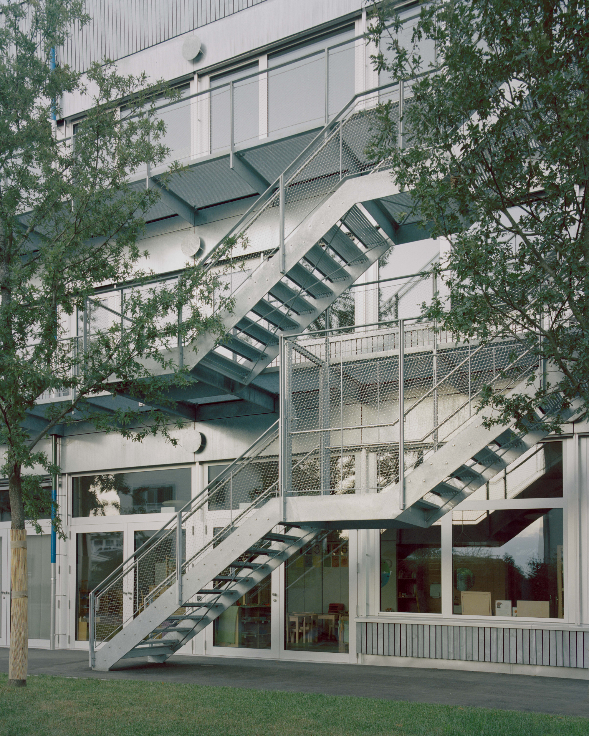 School Bota, Dürnten - Gessato