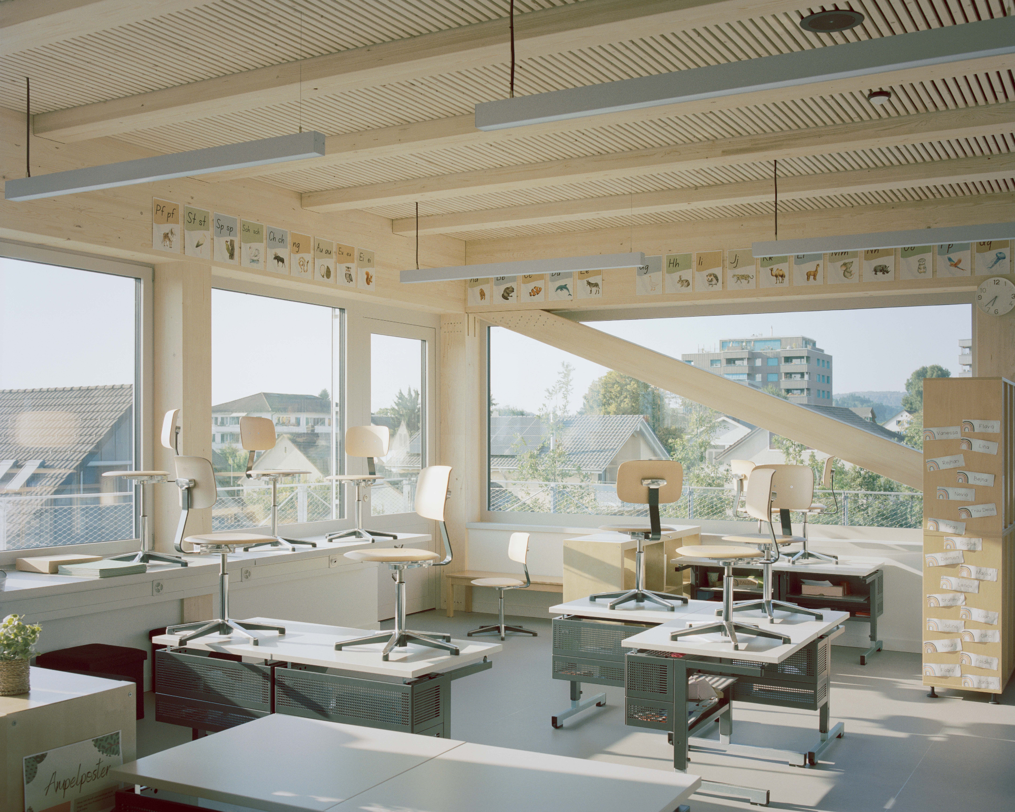 School Bota, Dürnten - Gessato