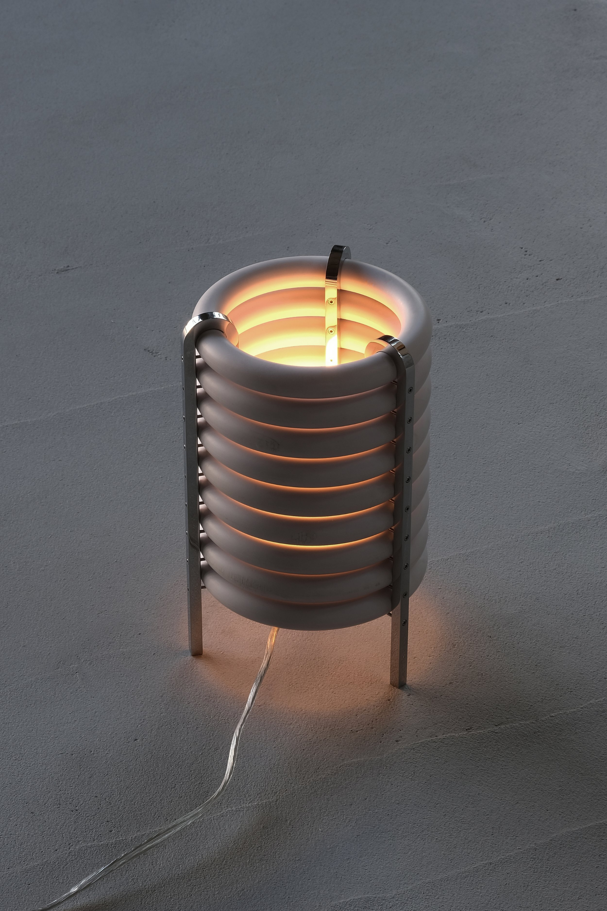 WA Table Lamp · Akasaki & Vanhuyse - Gessato