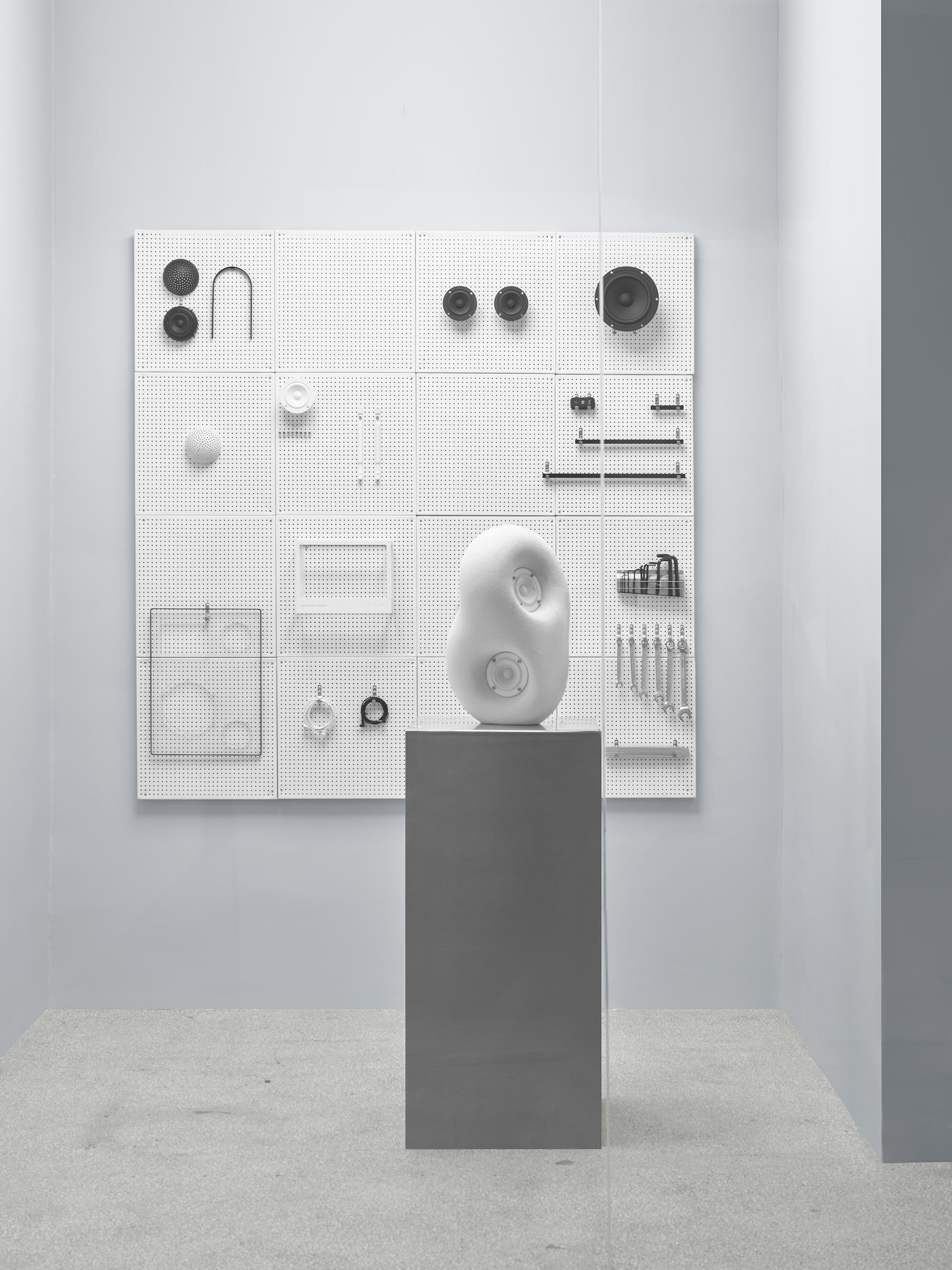 The Transparent Acoustic Sculpture Speaker - Gessato