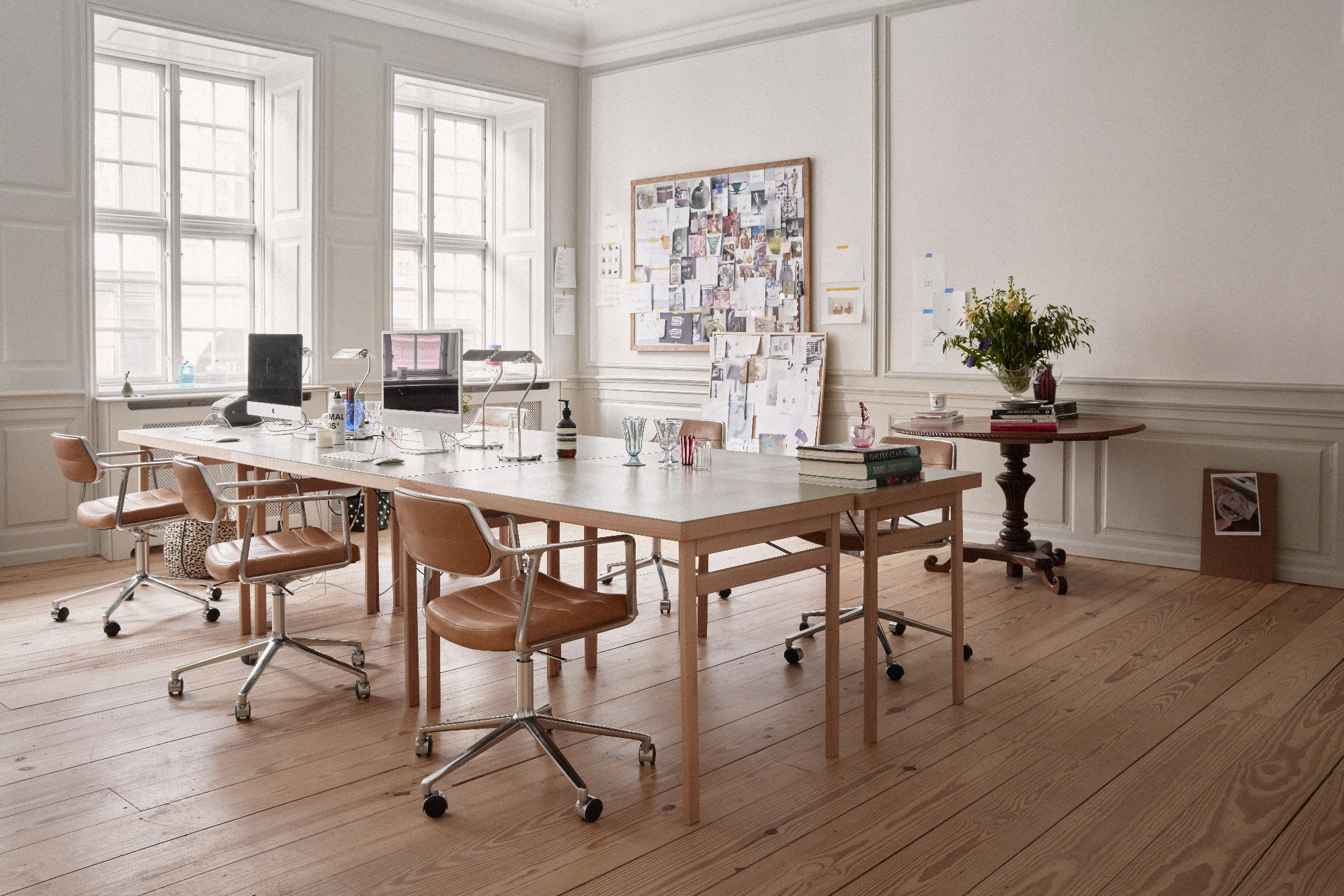 The Vipp453+ Swivel Chairs - Gessato