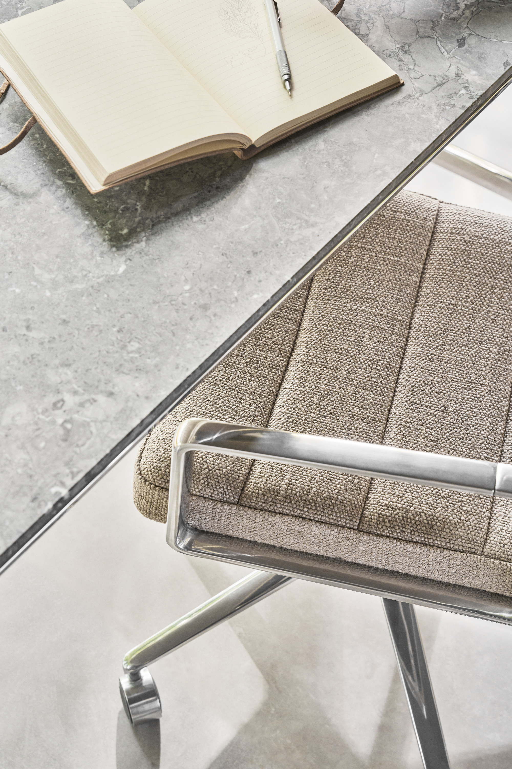 The Vipp453+ Swivel Chairs - Gessato