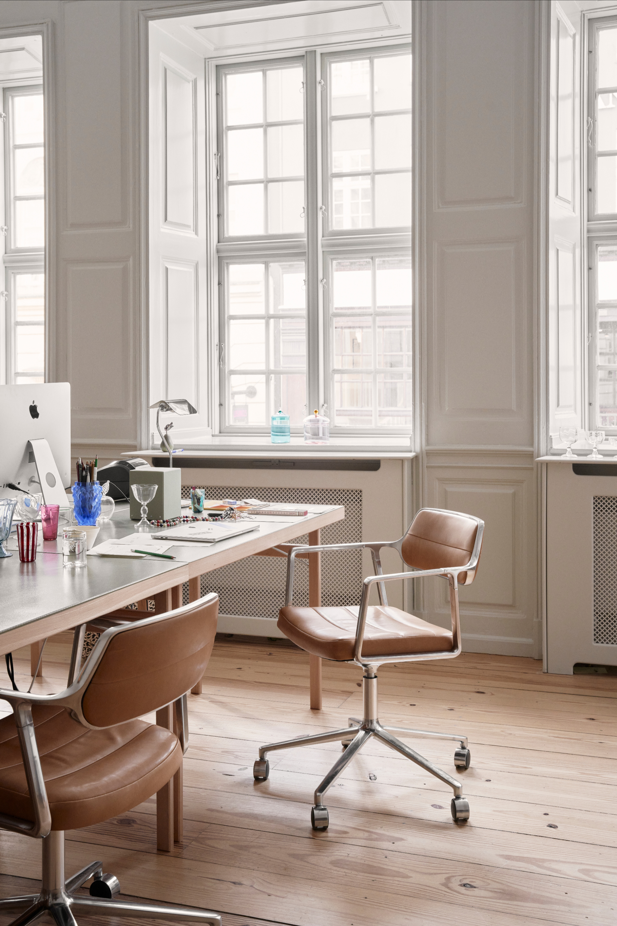 The Vipp453+ Swivel Chairs - Gessato
