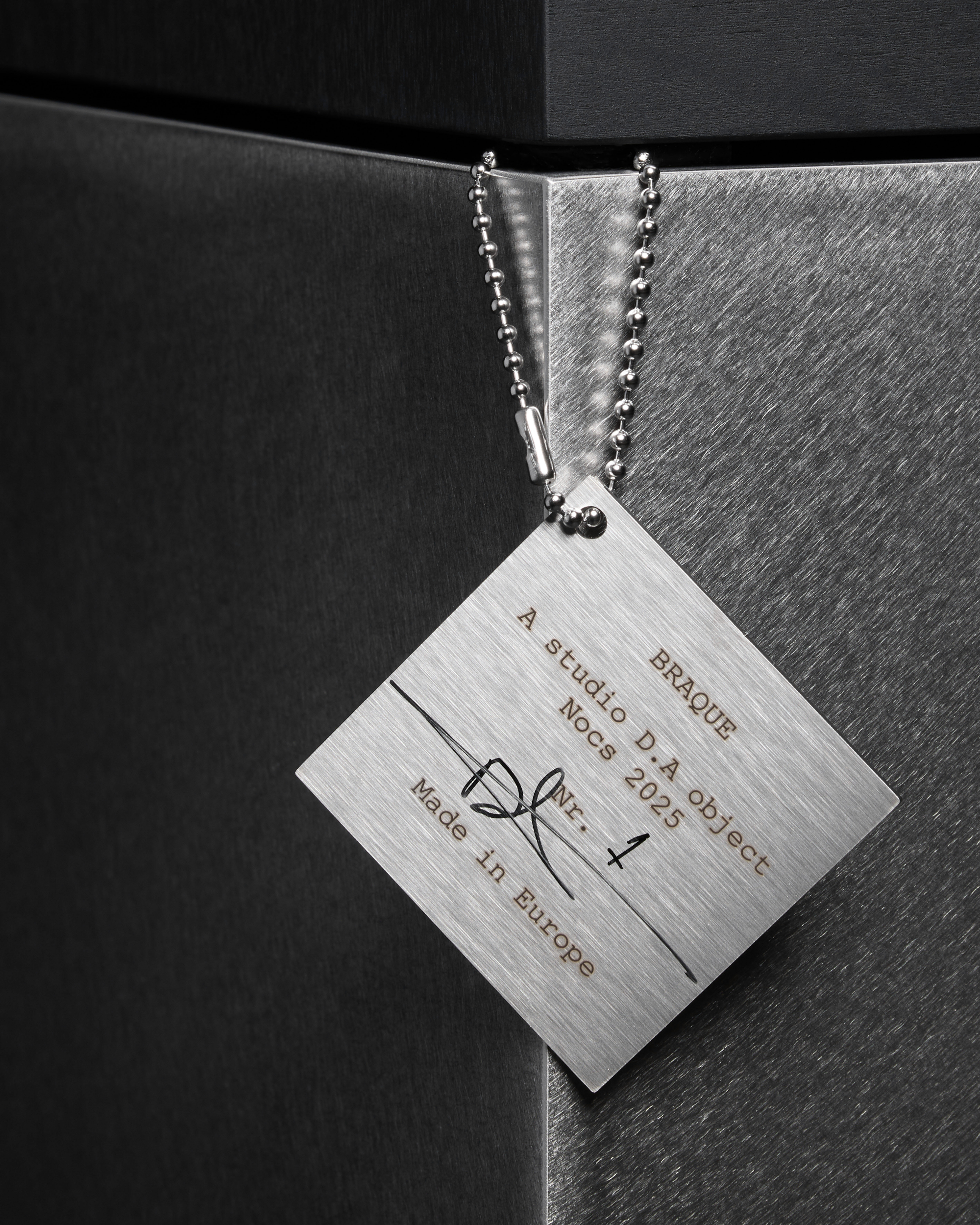 Braque by Nocs - Gessato