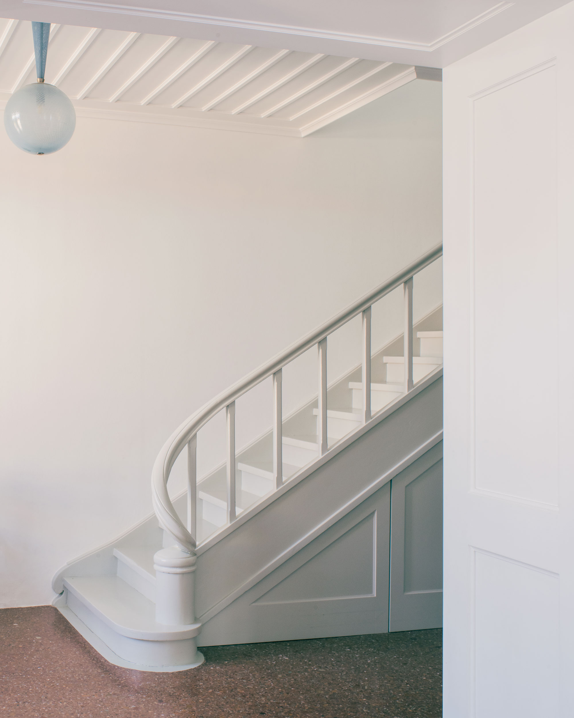 Plaka House by Local Local - Gessato