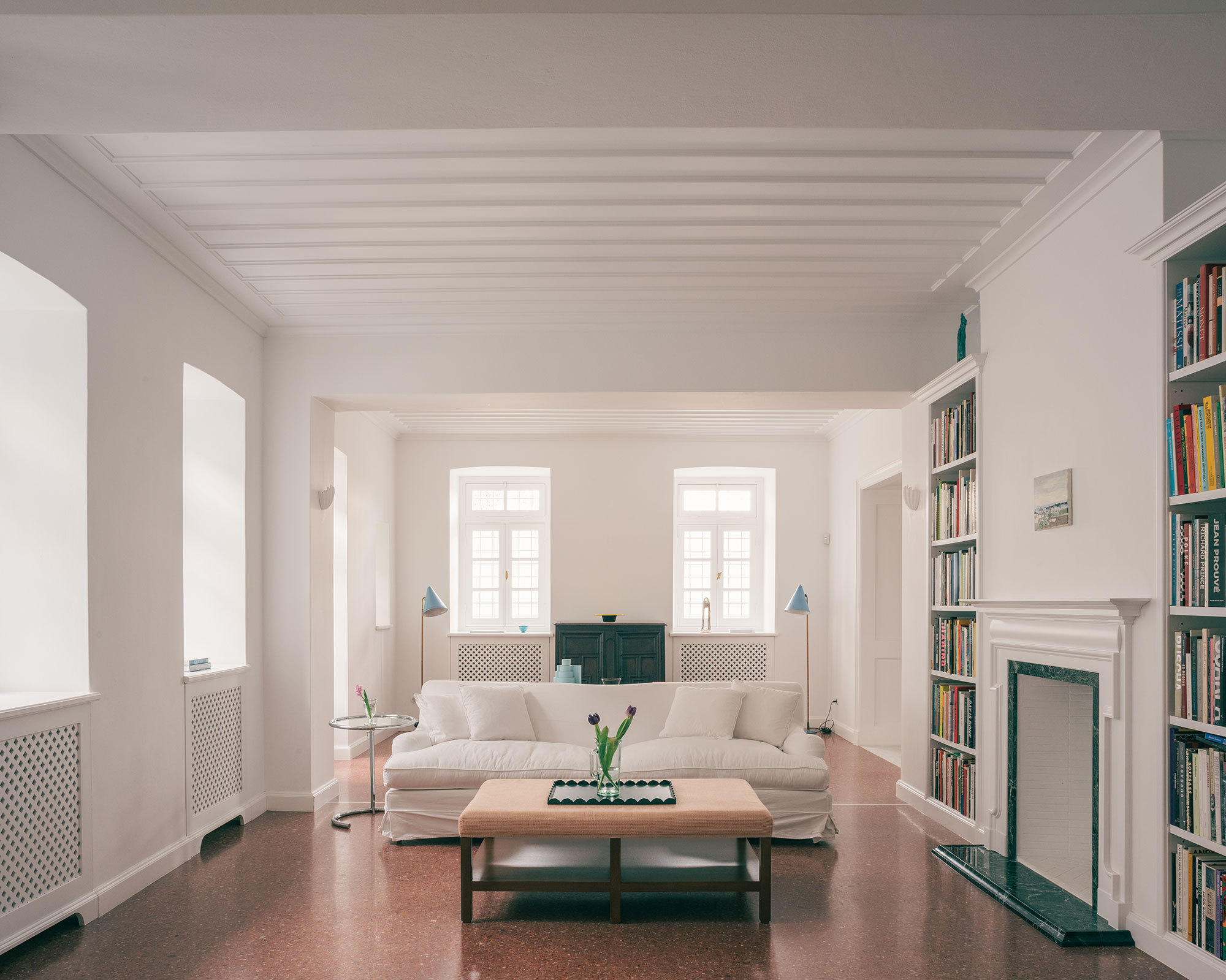 Plaka House by Local Local - Gessato