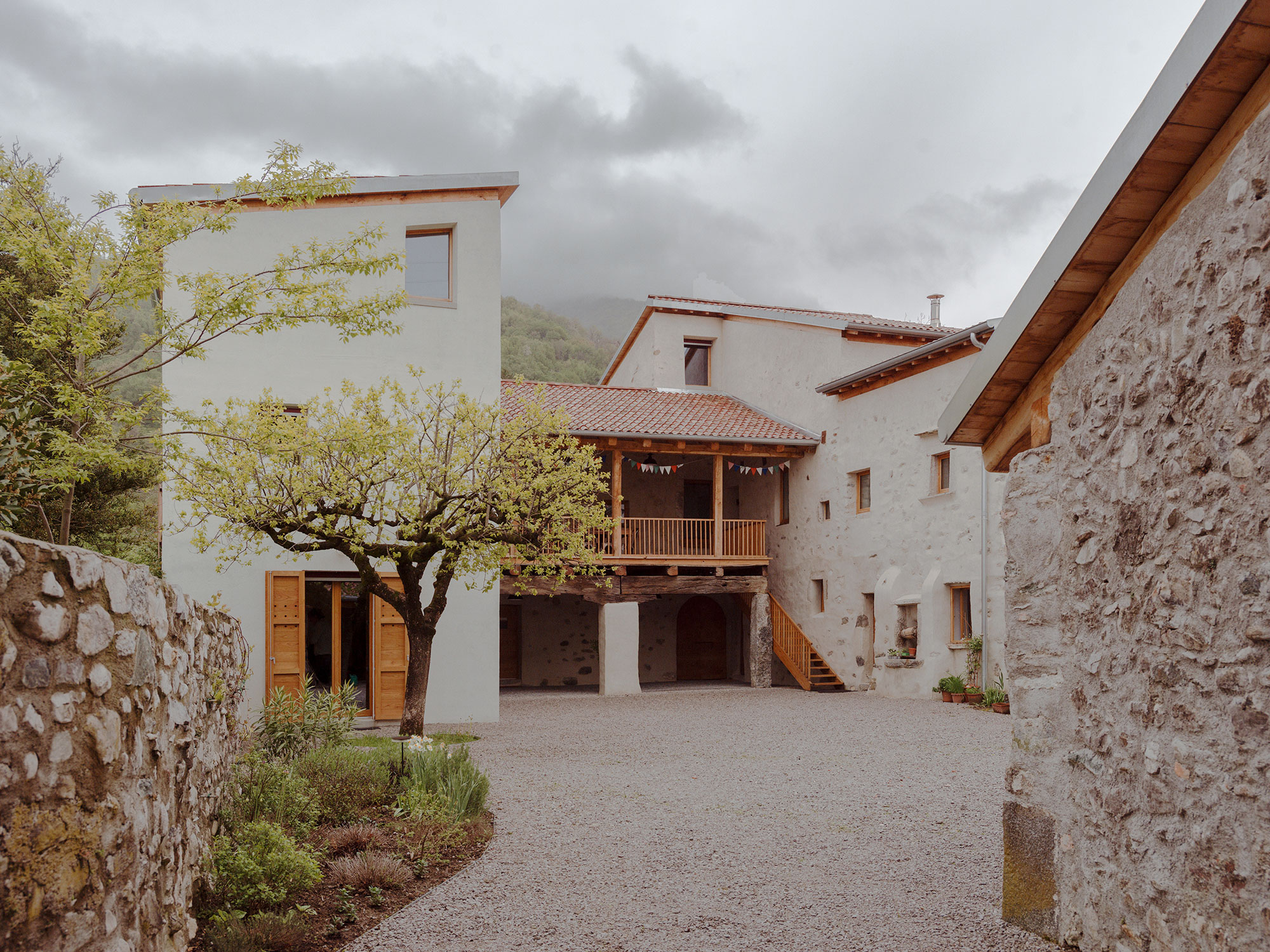 The Curt Farmhouse in Tavernèe - Gessato