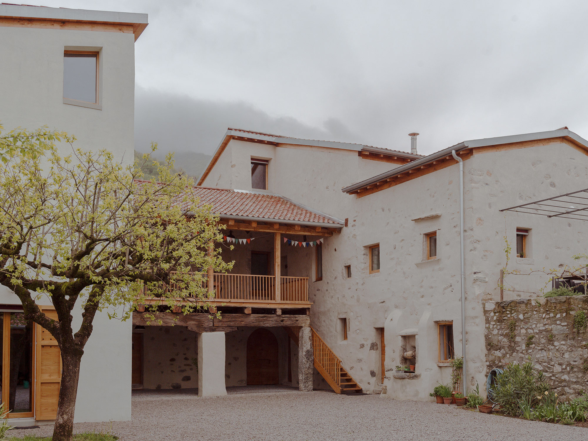 The Curt Farmhouse in Tavernèe - Gessato