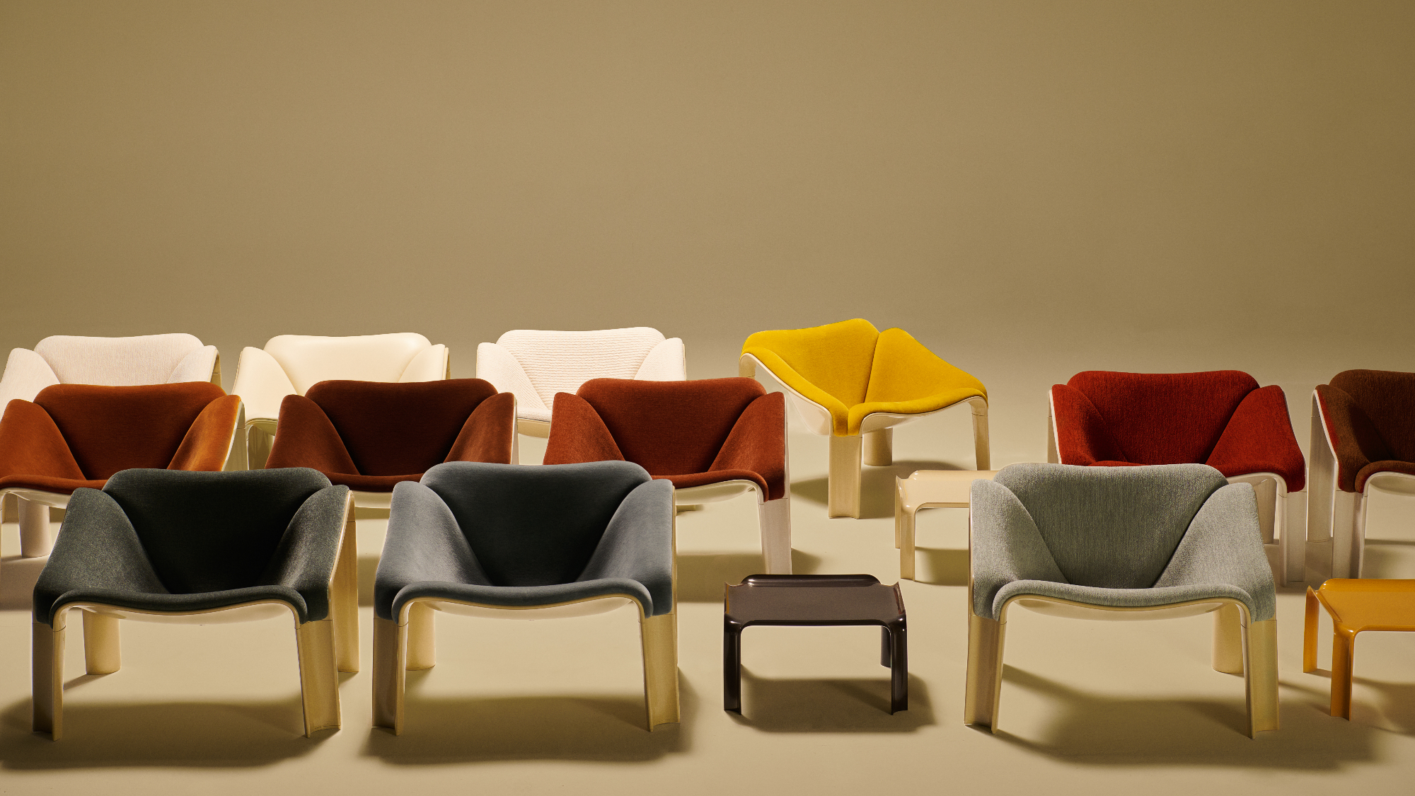 The relaunch of an icon: the Pierre Paulin F300 Lounge Chair - Gessato