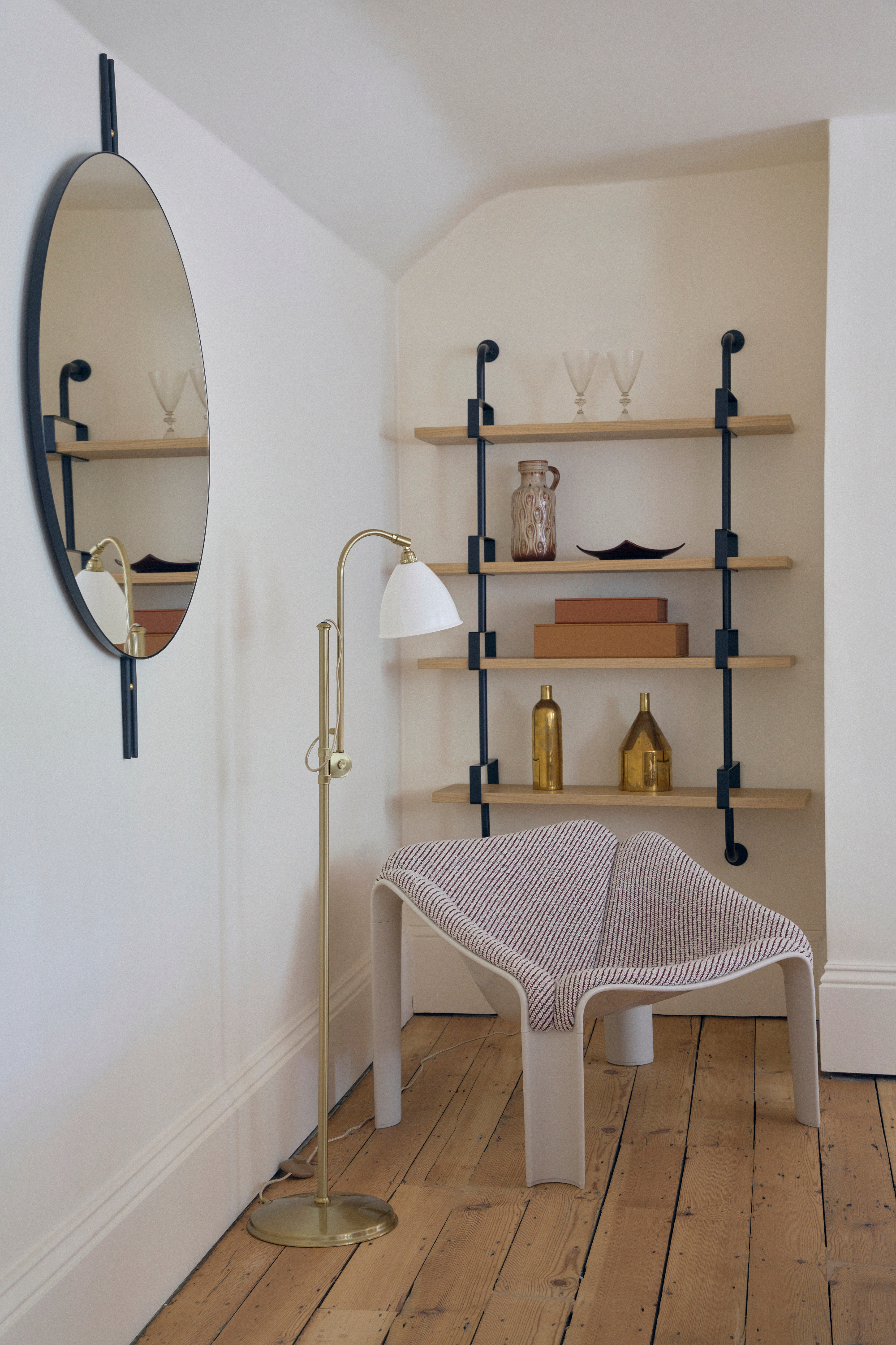 The relaunch of an icon: the Pierre Paulin F300 Lounge Chair - Gessato