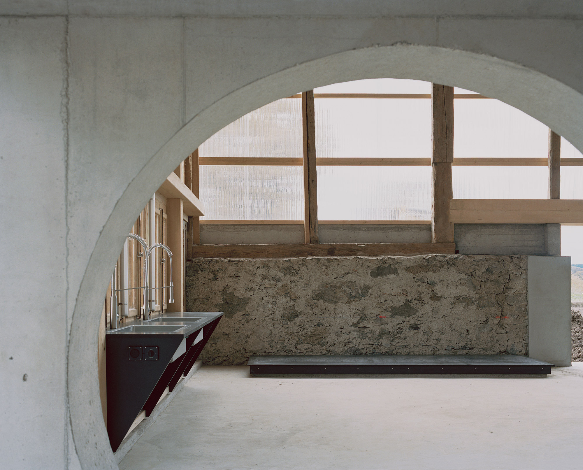 The Inverted Farmhouse in Vuisternens-devant-Romont - Gessato The Inverted Farmhouse in Vuisternens-devant-Romont - Gessato