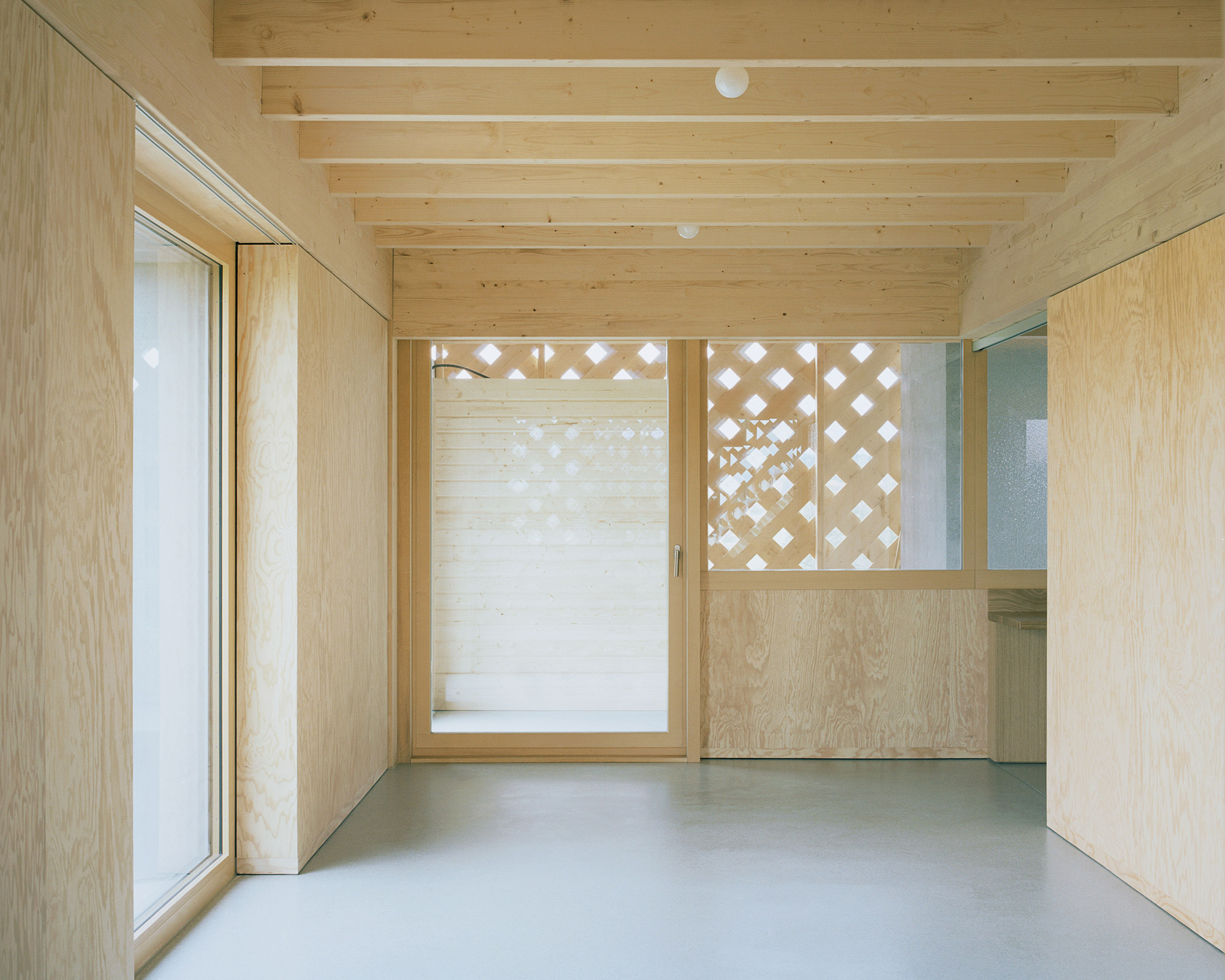 The Inverted Farmhouse in Vuisternens-devant-Romont - Gessato The Inverted Farmhouse in Vuisternens-devant-Romont - Gessato