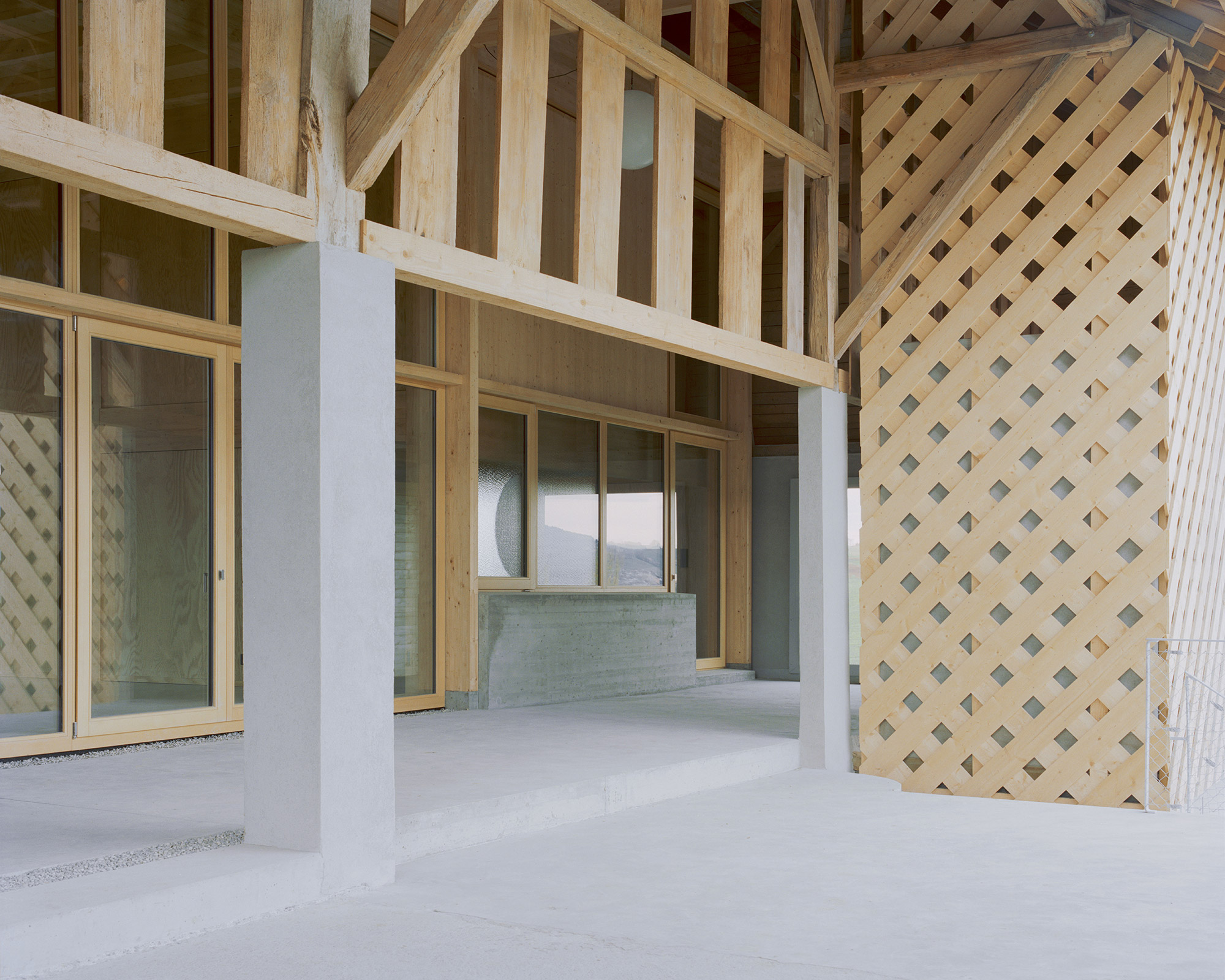 The Inverted Farmhouse in Vuisternens-devant-Romont - Gessato The Inverted Farmhouse in Vuisternens-devant-Romont - Gessato