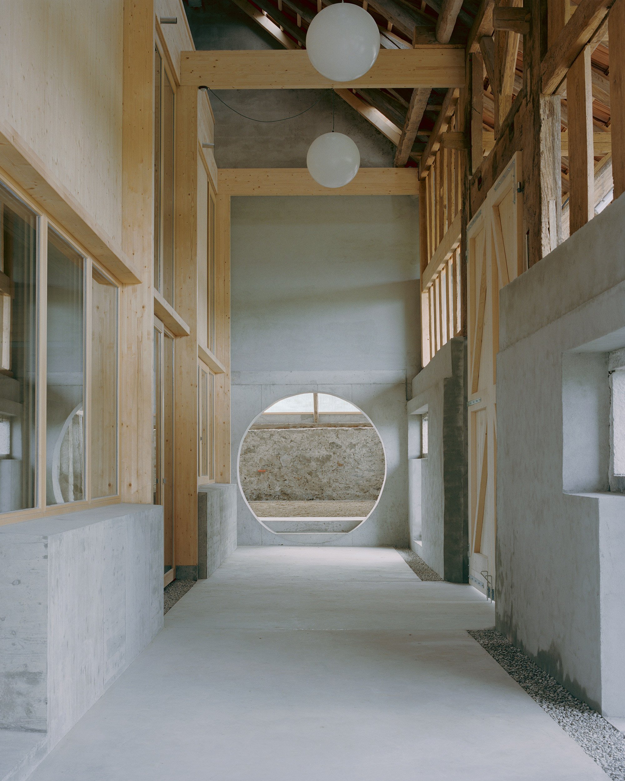 The Inverted Farmhouse in Vuisternens-devant-Romont - Gessato The Inverted Farmhouse in Vuisternens-devant-Romont - Gessato