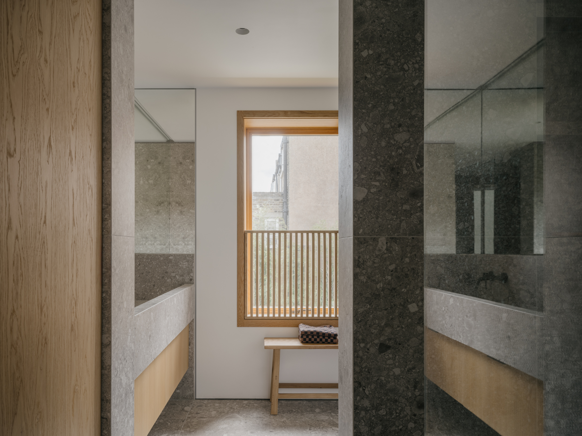 Komorebi - Gessato Komorebi - Gessato